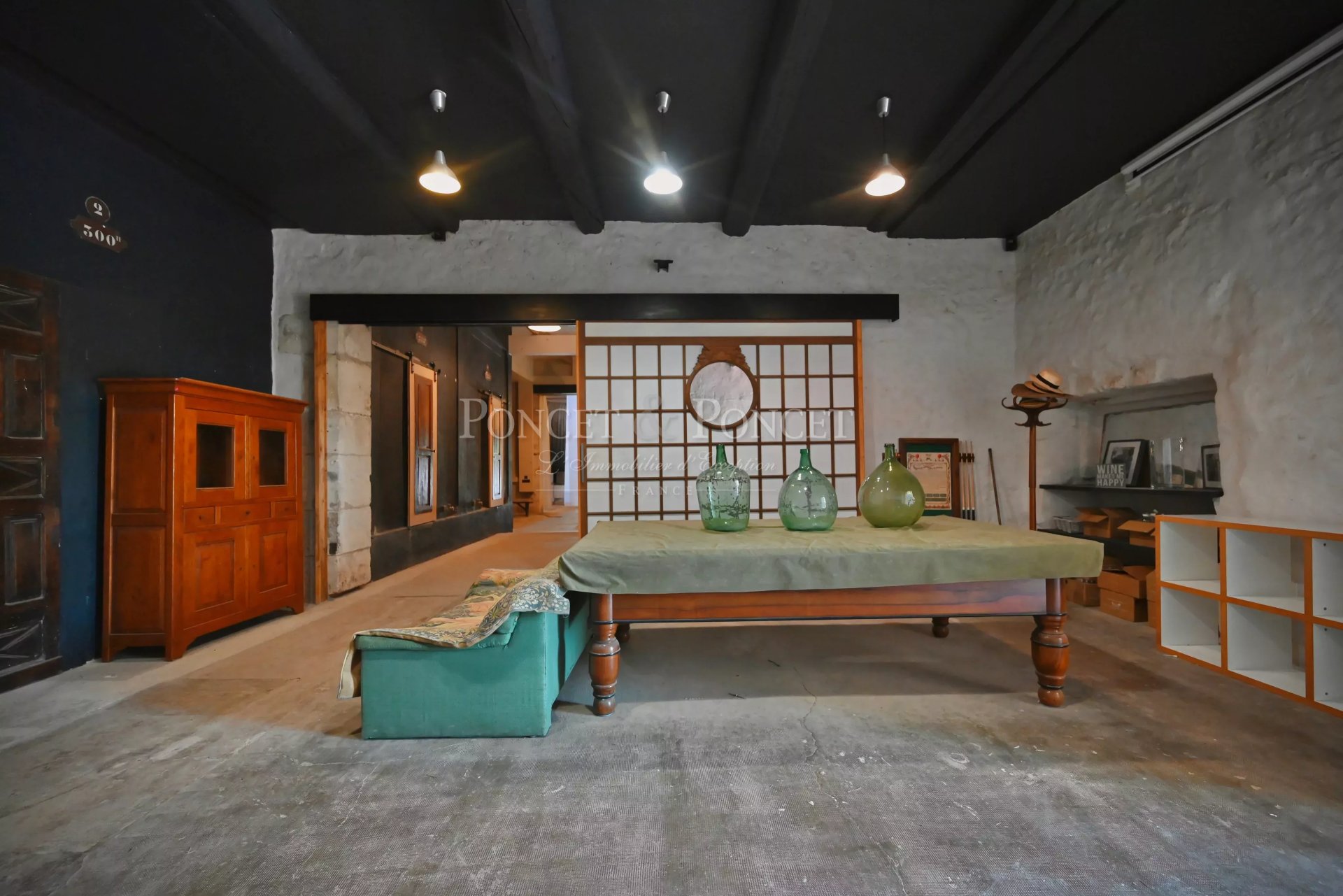 10 Bedroom Villa/Townhouse's Image 33