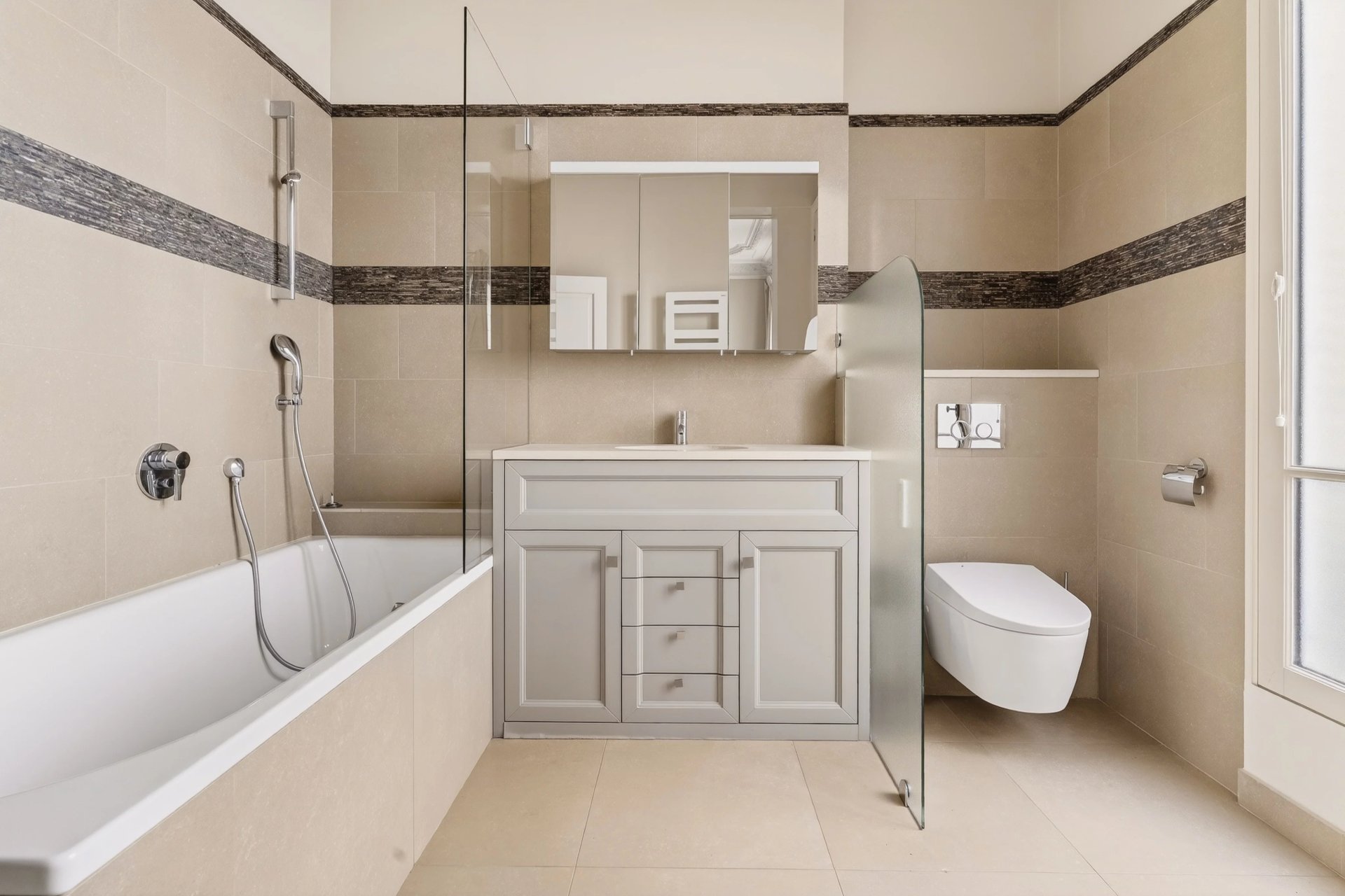 3 Bedroom Apartment/Flat's Image 11
