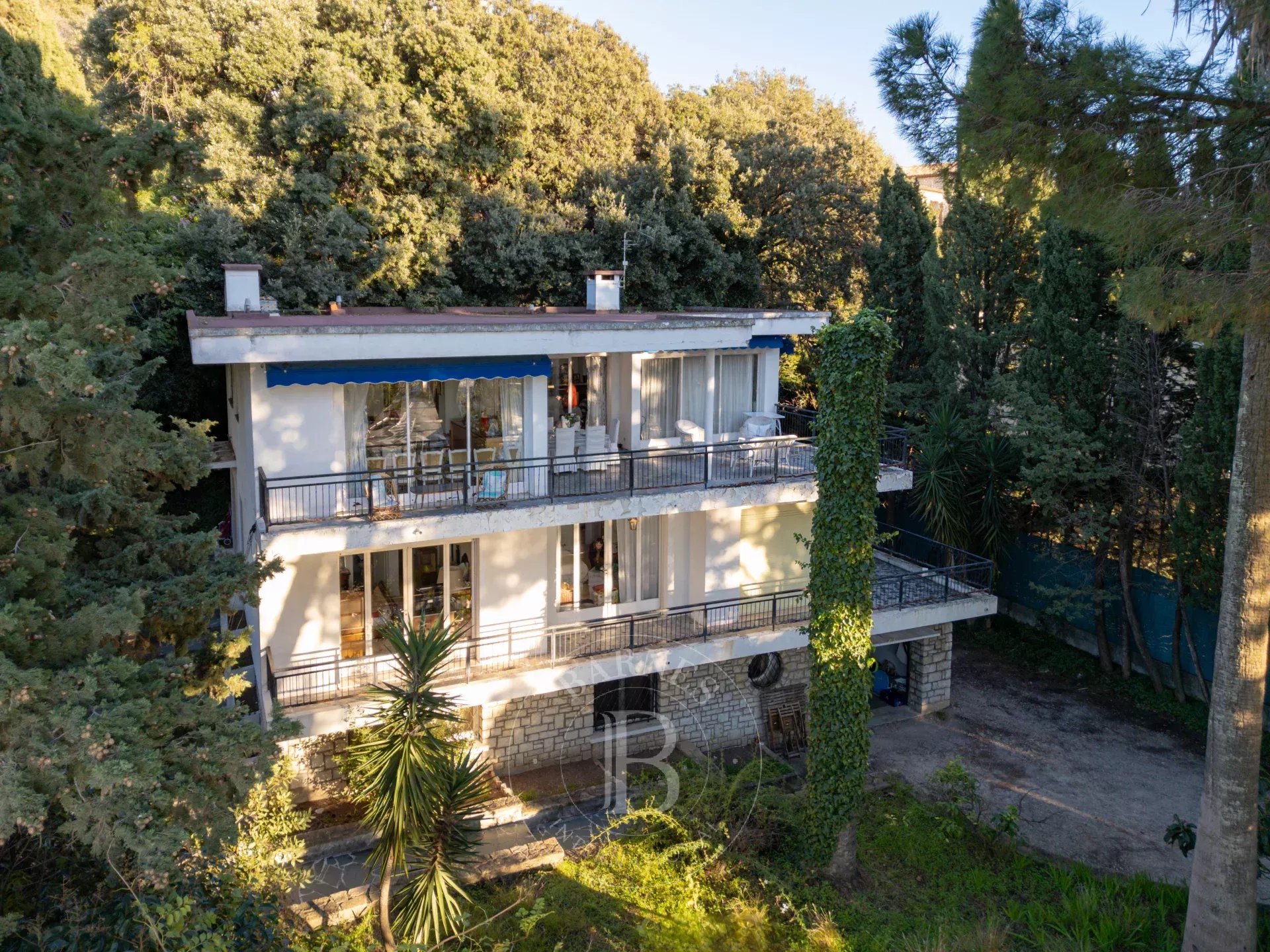 Villa Antibes - picture 11