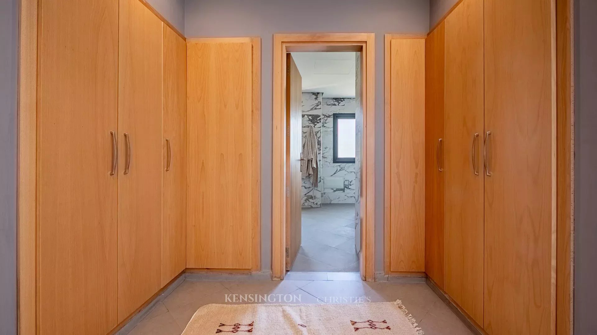 6 Bedroom Villa/Townhouse's Image 13