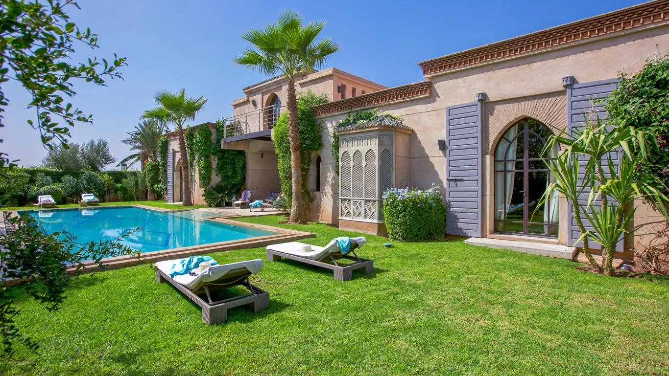Superbe villa à vendre  en première ligne de golf
