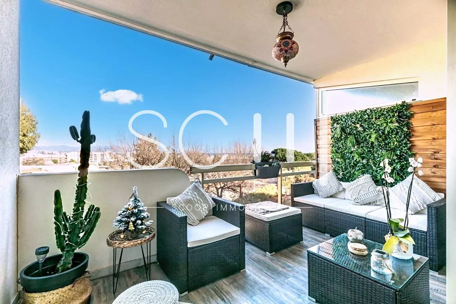 Agence immobilière de 