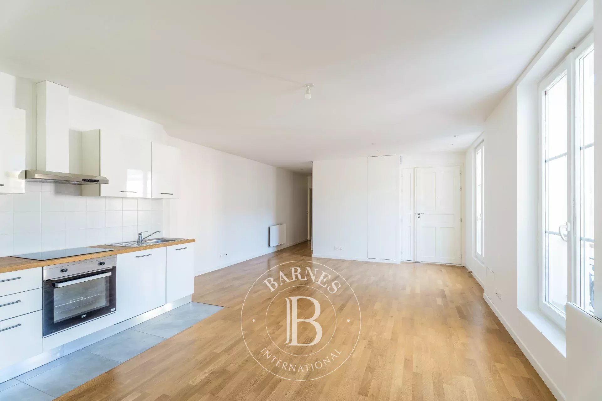 Apartment Paris 75008  -  ref 86834802 (picture 2)
