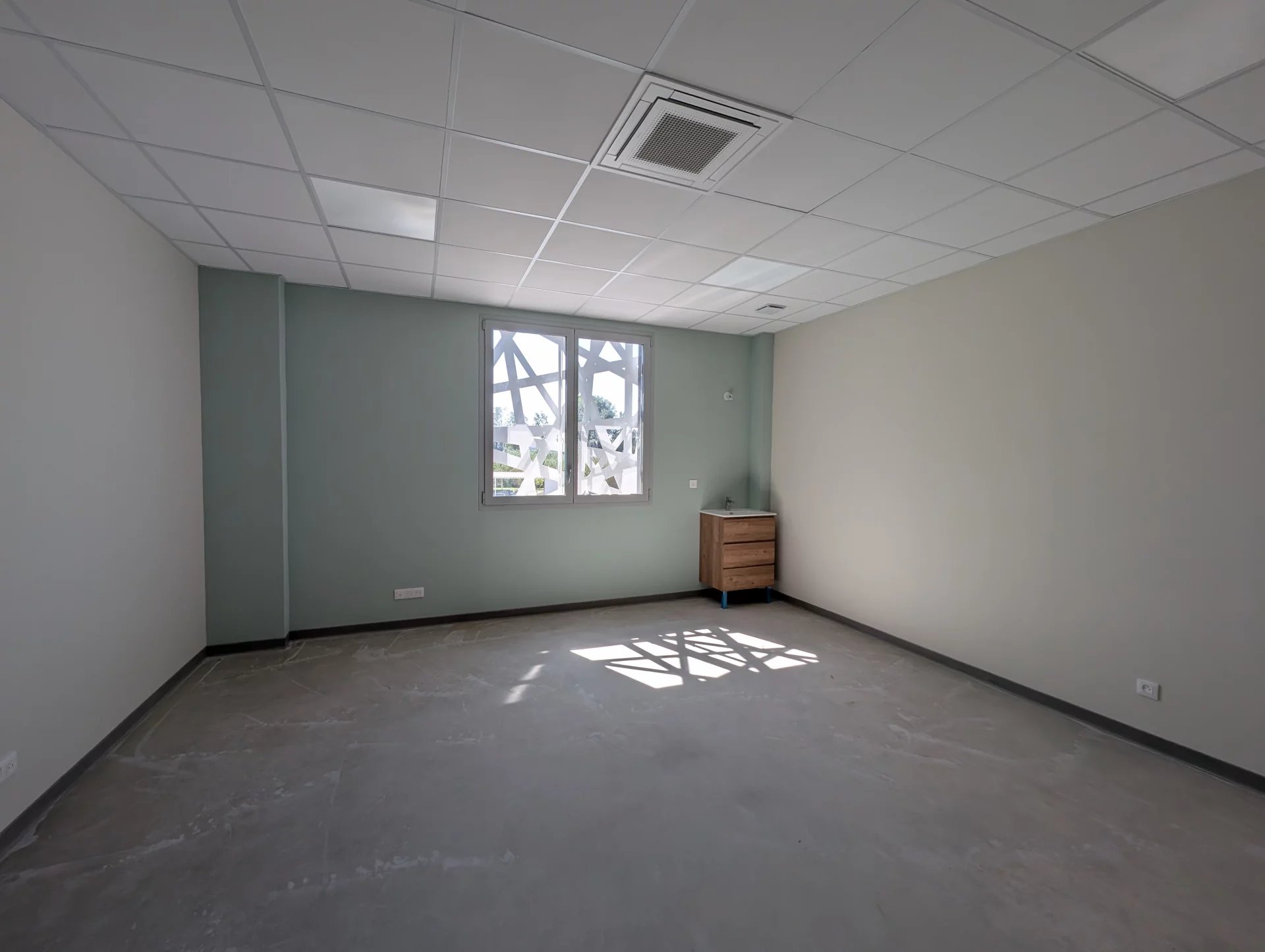 Locaux professionnels ST MARTIN DE CRAU - Photo 3