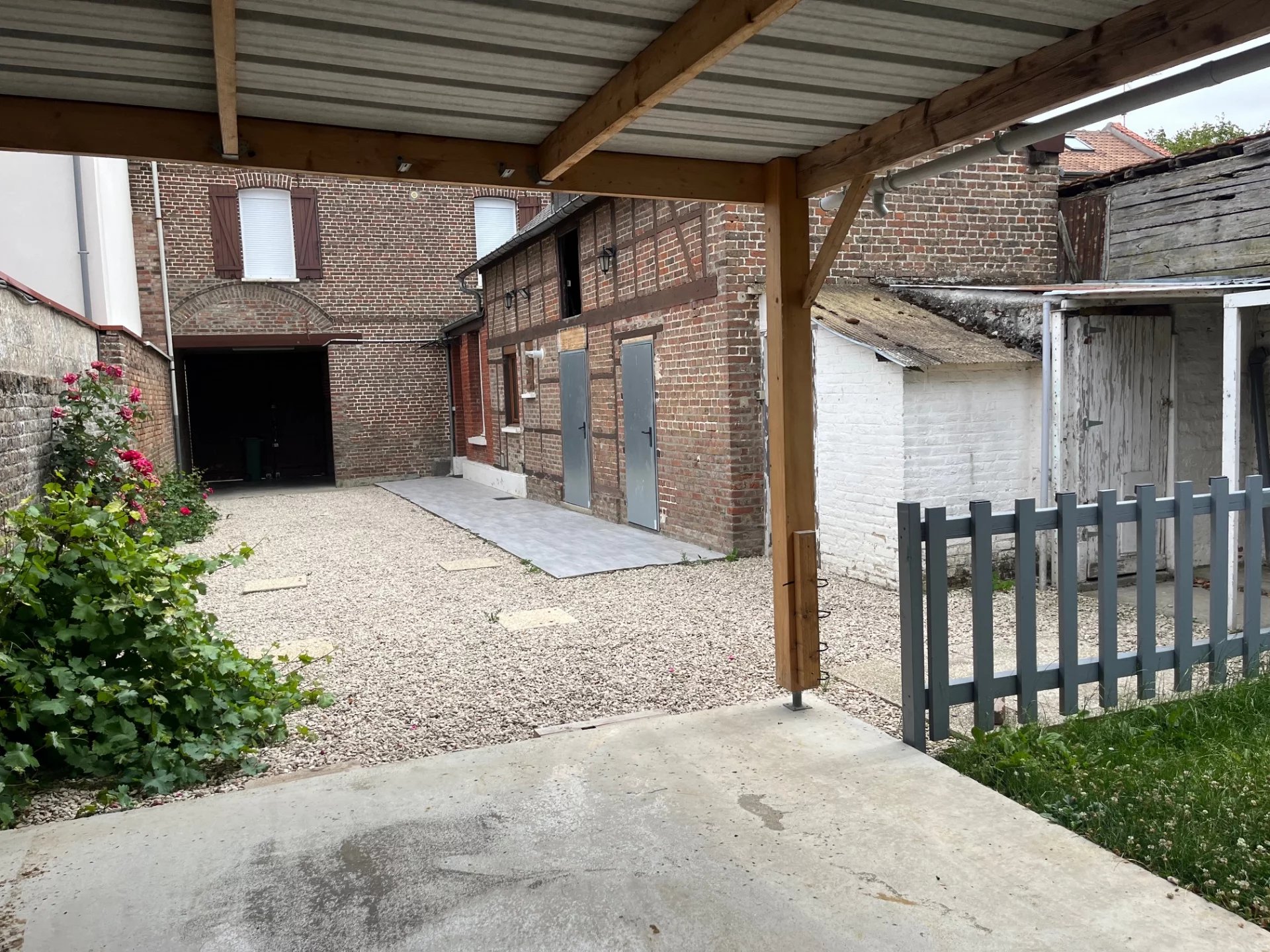 Amiens pont de Metz garage sous porche — photo 11