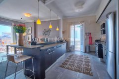 Bourgeois Apartment For Sale in Cannes — photo 3 of 7