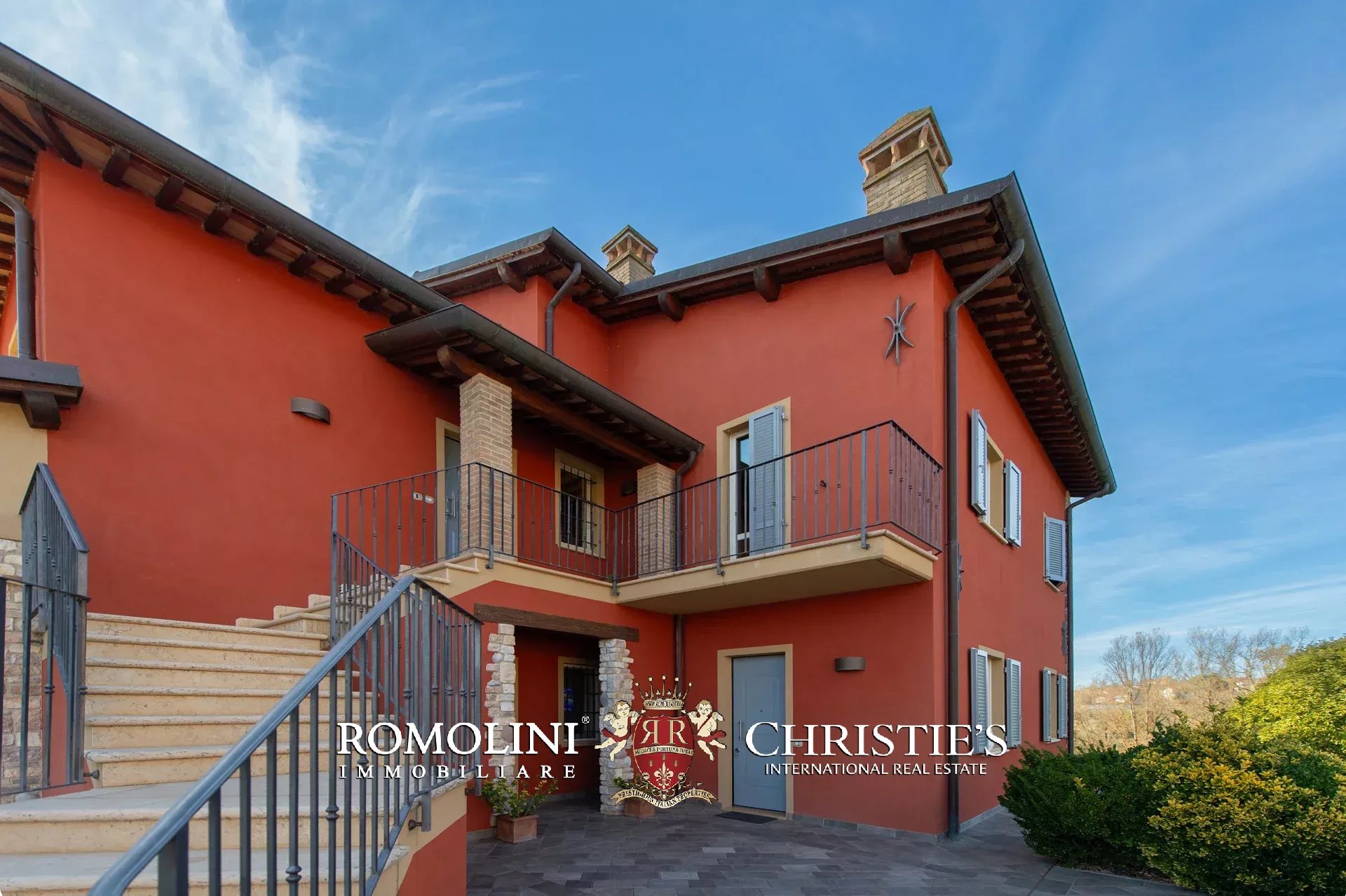 10 Bedroom Villa/Townhouse's Image 20