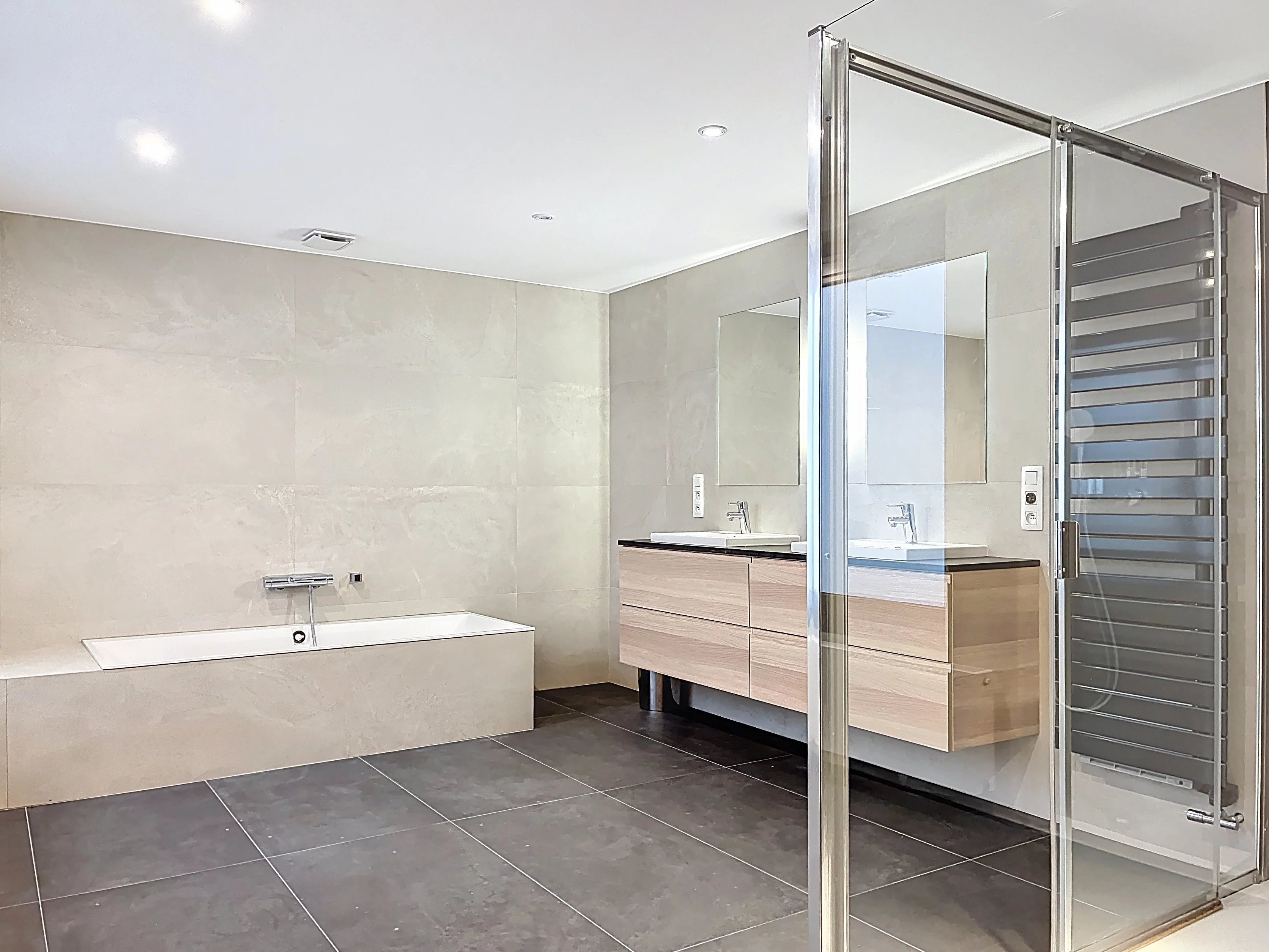 Etangs dIxelles - Duplex 4 chambres