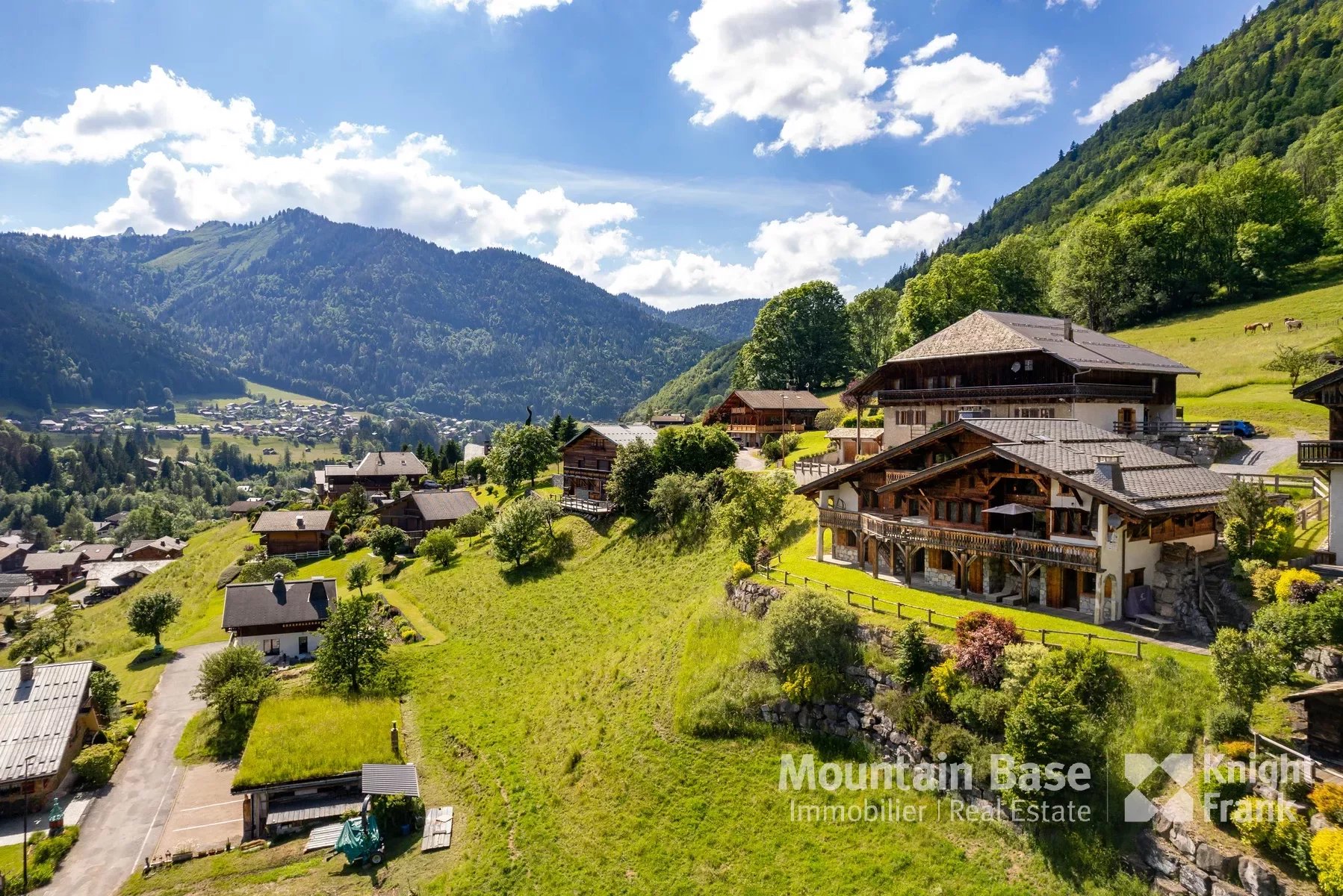 Photo of Luxury 5 bedroom chalet in Montriond