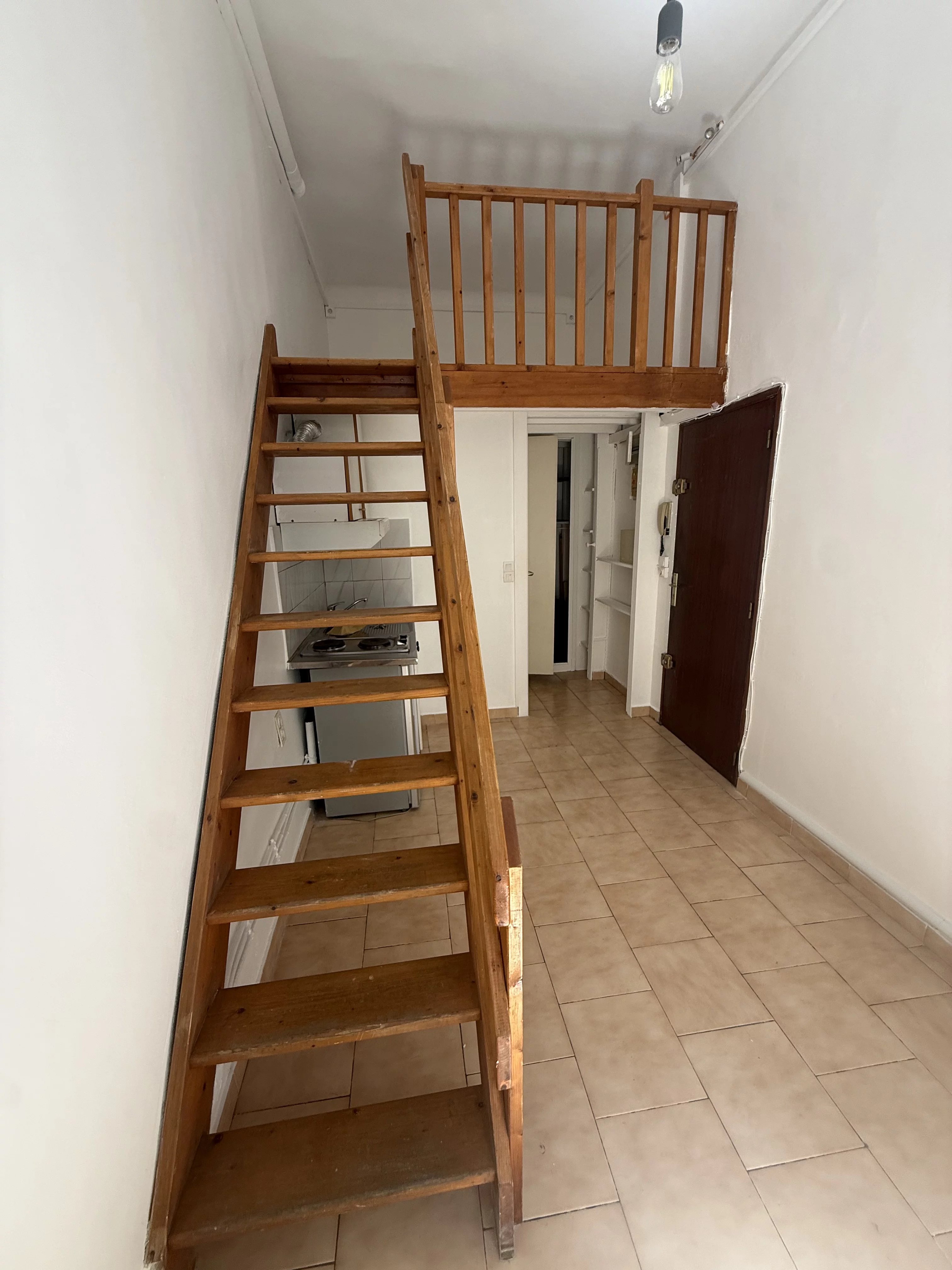 Studio 12m2 dans le 13005