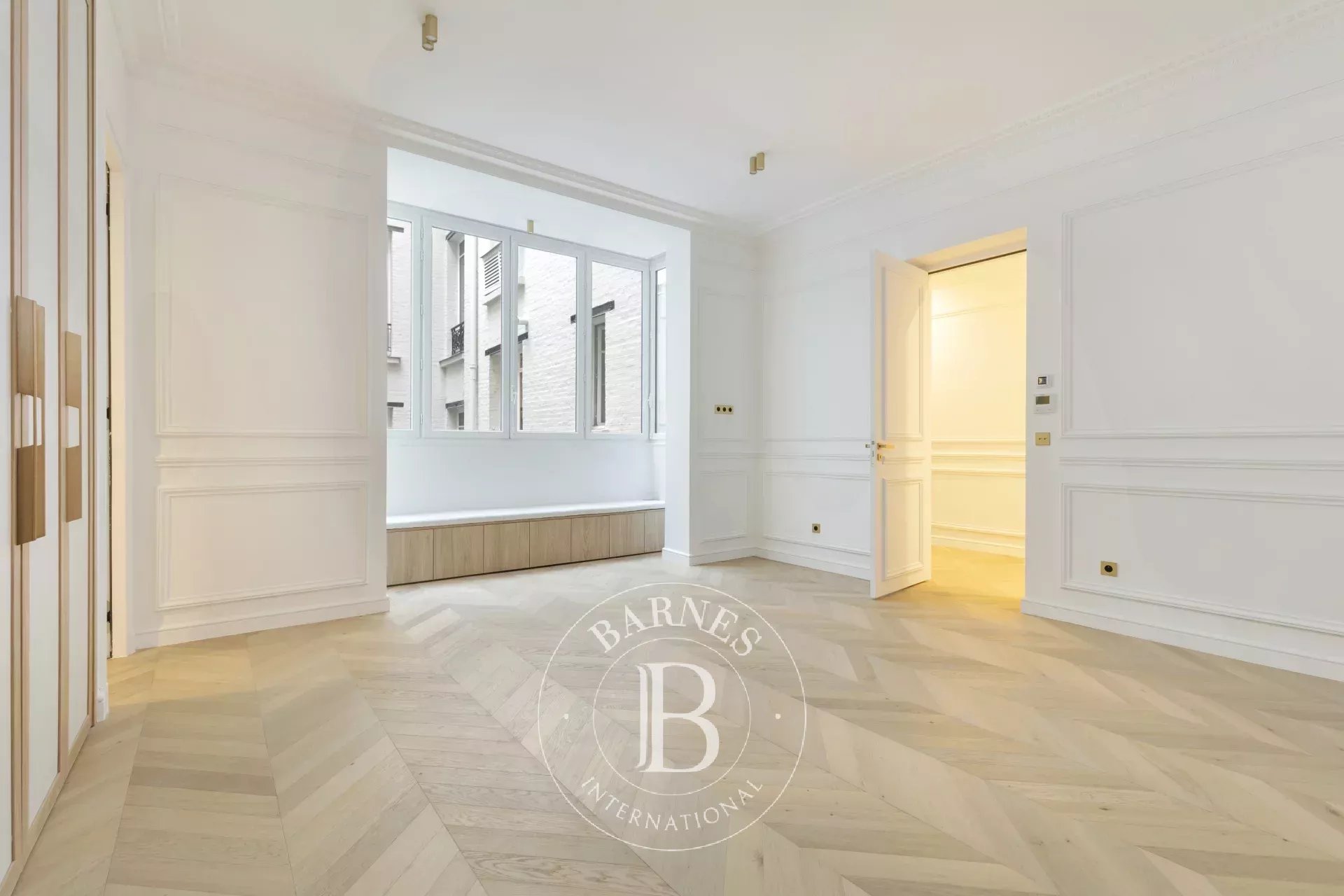 Daire Paris 8ème - picture 8