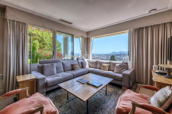 Villa For sale in Le Cannet Village with Panoramic Sea Views — photo 7