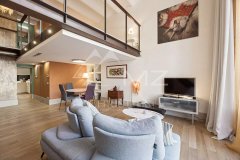 In the district of Petit Juas, loft combining historical charm and comfort — photo 2 of 7
