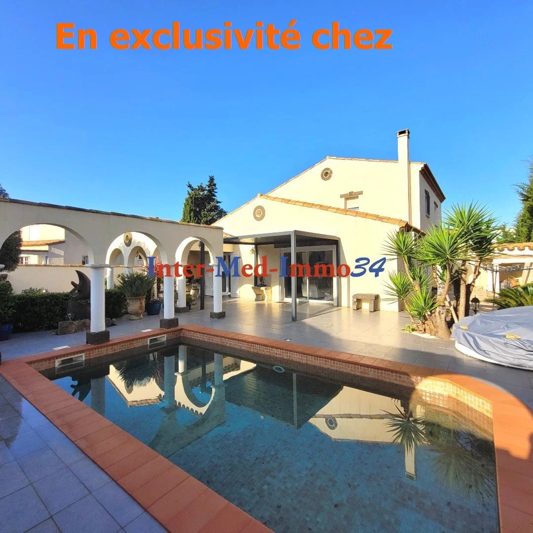 Agde 34300 Proche toutes commodités Villa de 4 pièces de 143m² sur un terrain de 548m² avec piscine et double garage