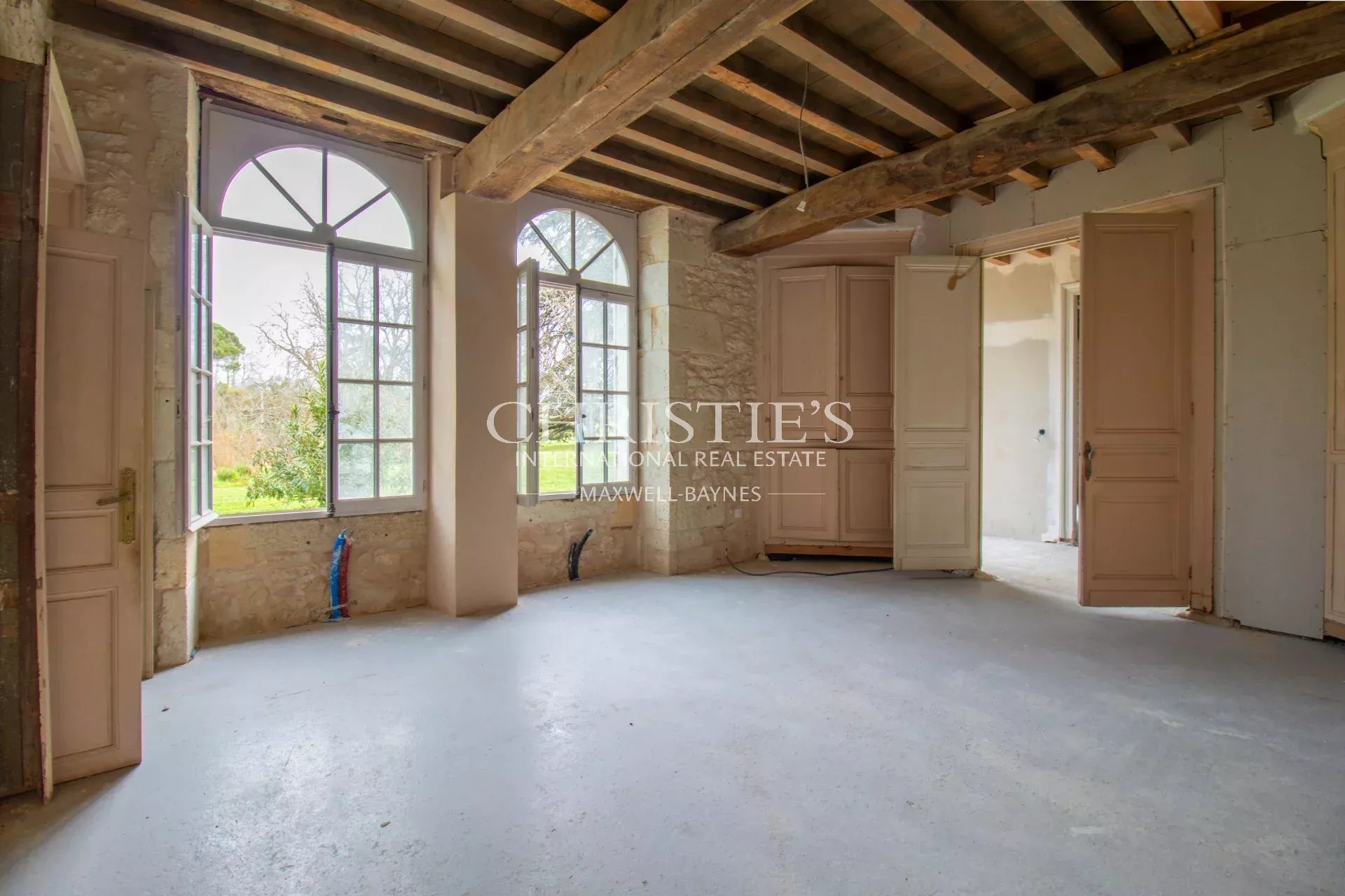 5 Bedroom Villa/Townhouse's Image 7