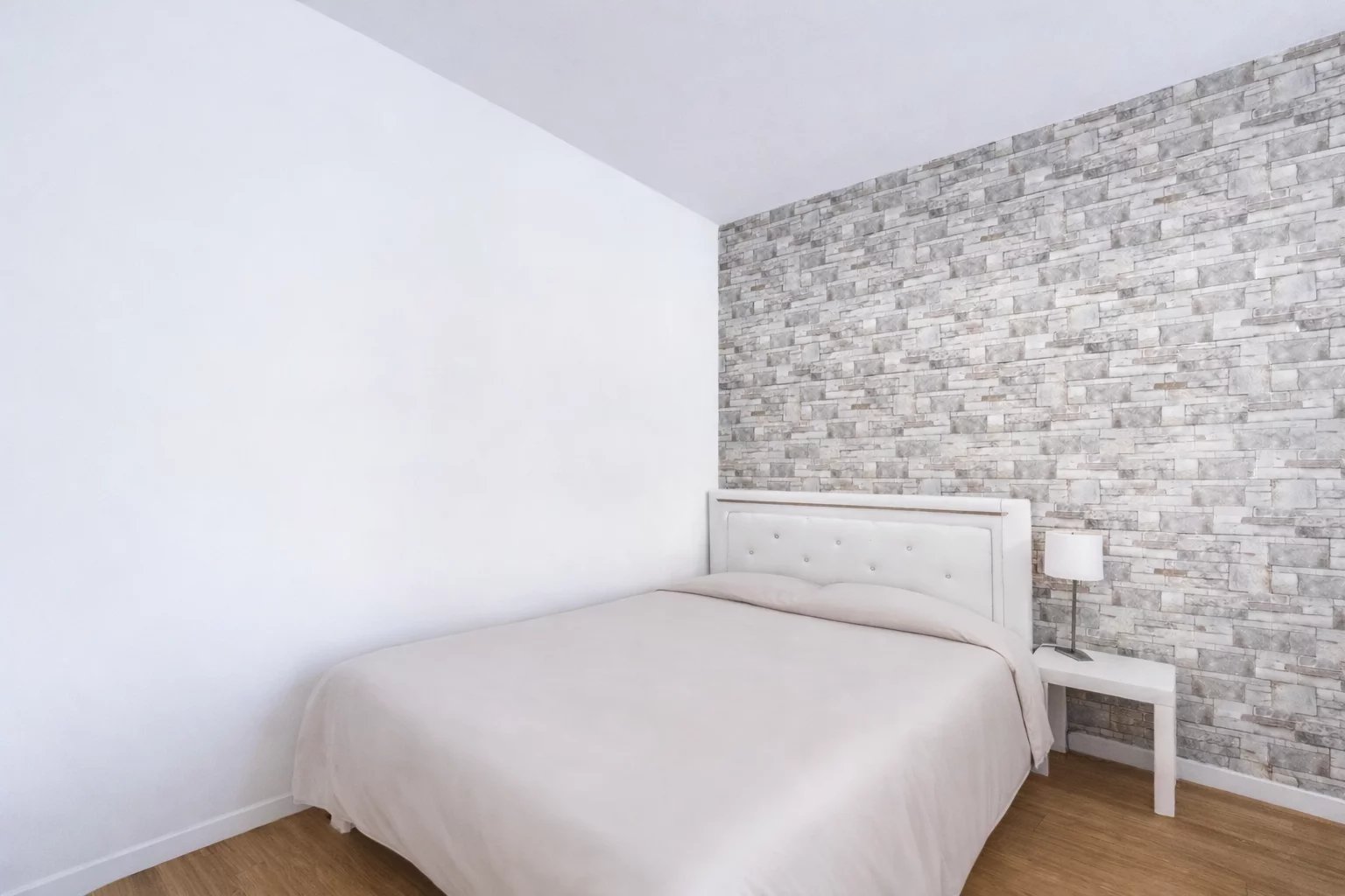 APPARTEMENT 35M2 / TERRASSE / JARDIN / M12 / - Image Array