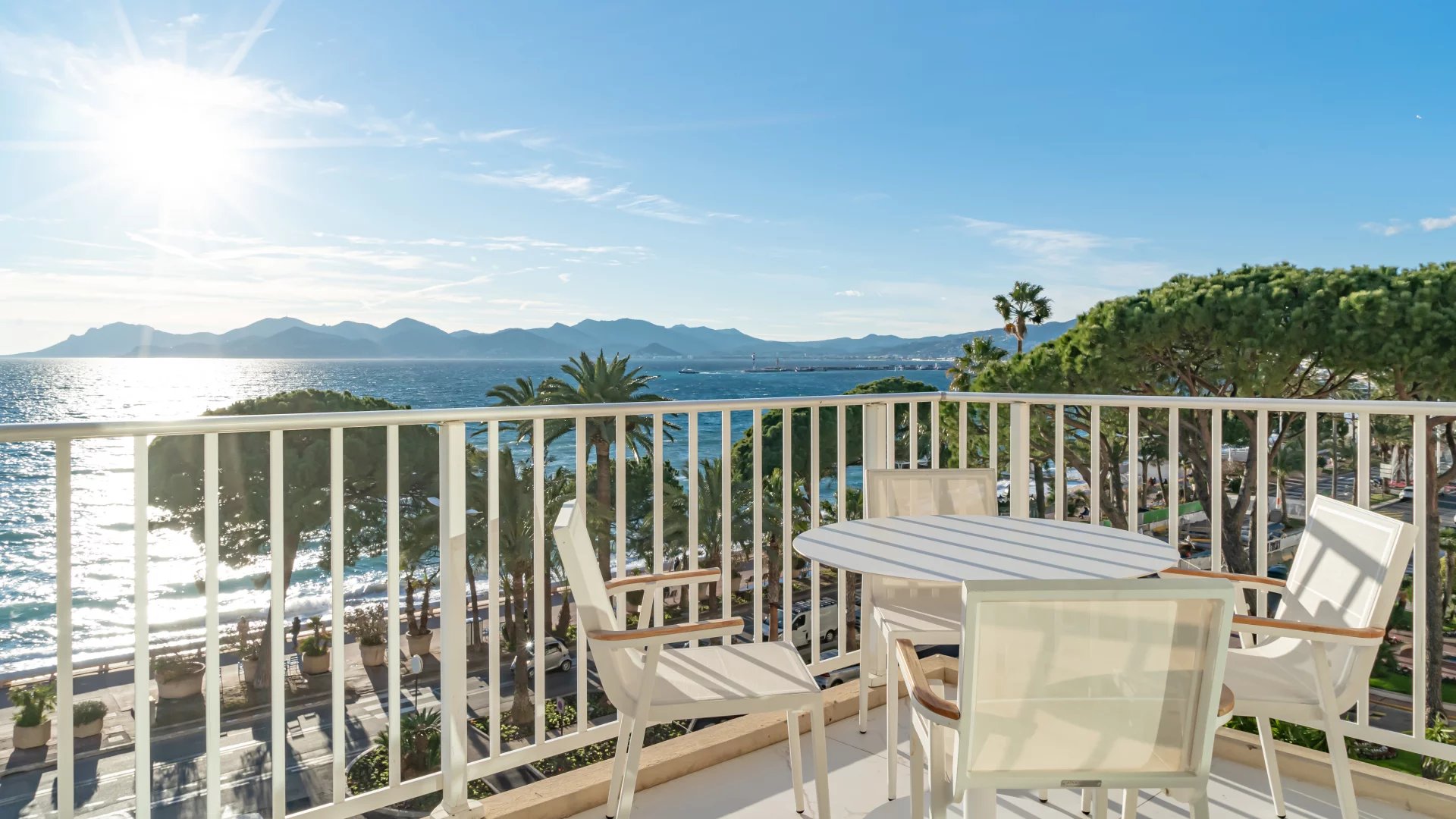 Agence immobilière de WILLIAM BOUZAT REAL ESTATE – Cannes French Riviera