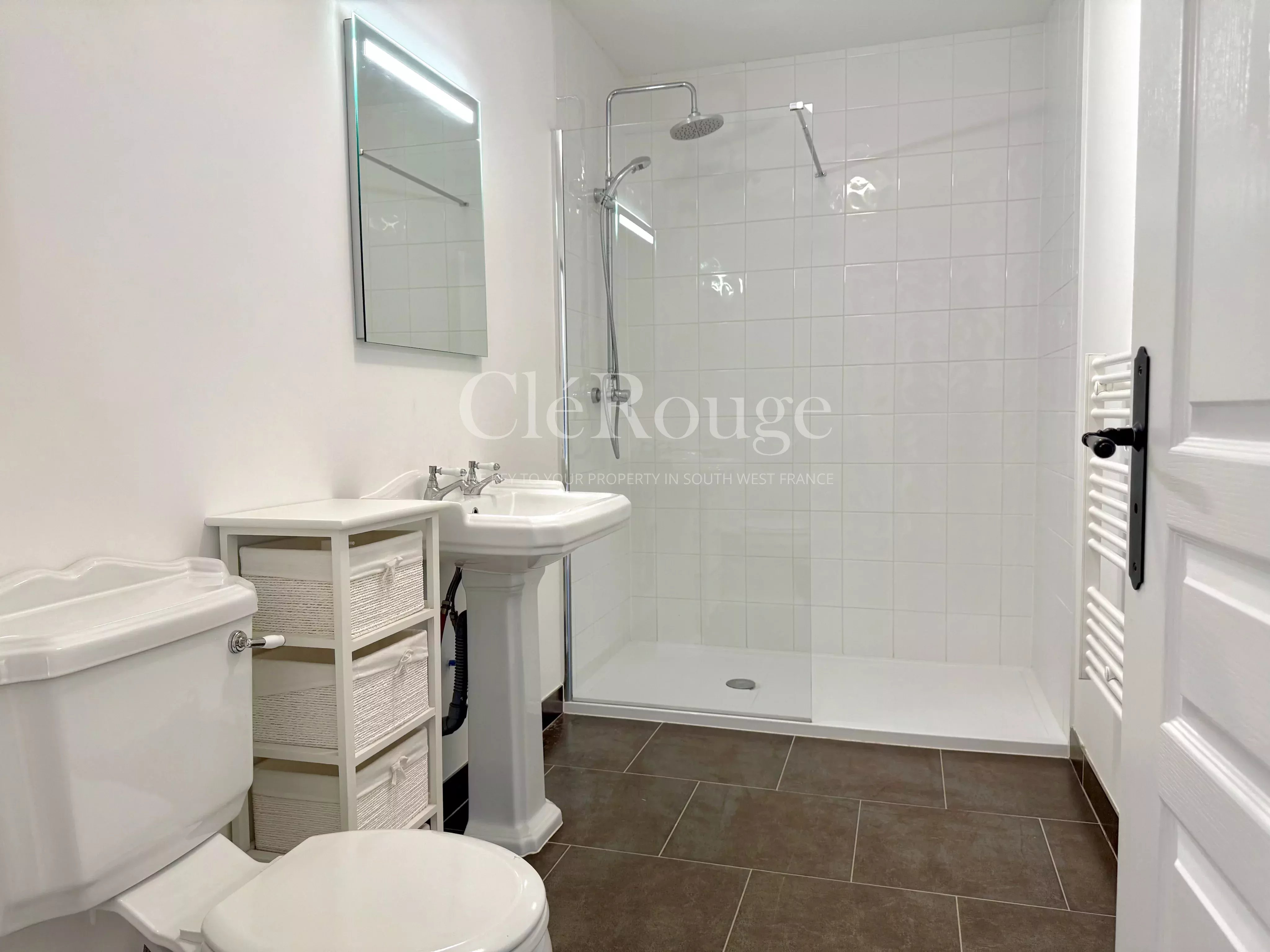 Elégante propriété en pierre avec 2 gîtes, piscine et grange située dans le triangle d'or entre Duras et Eymet