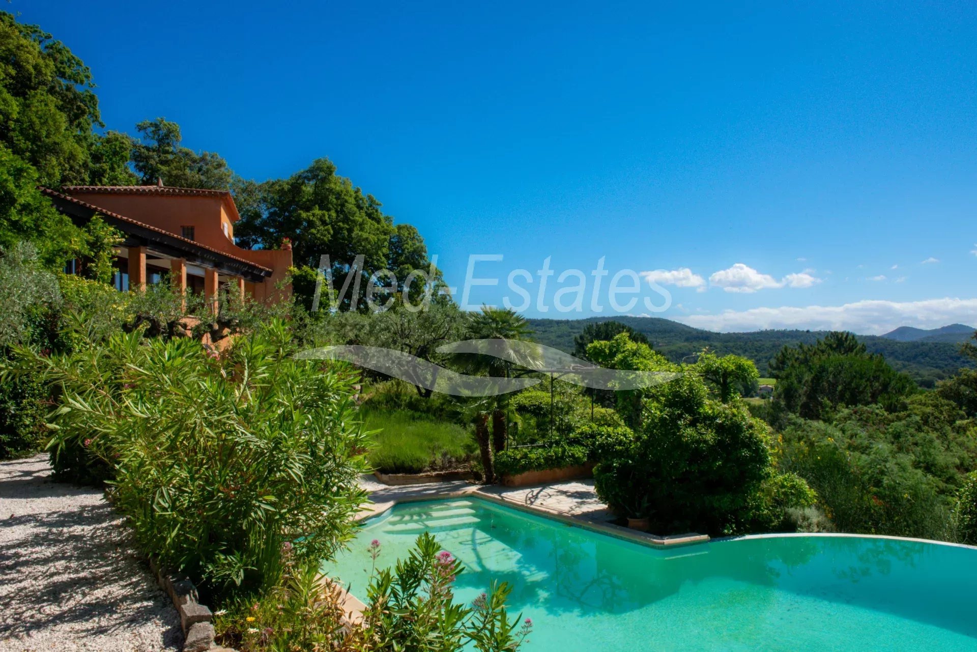 villa d'architecte a vendre La Garde Freinet vue mer Golfe de Saint Tropez