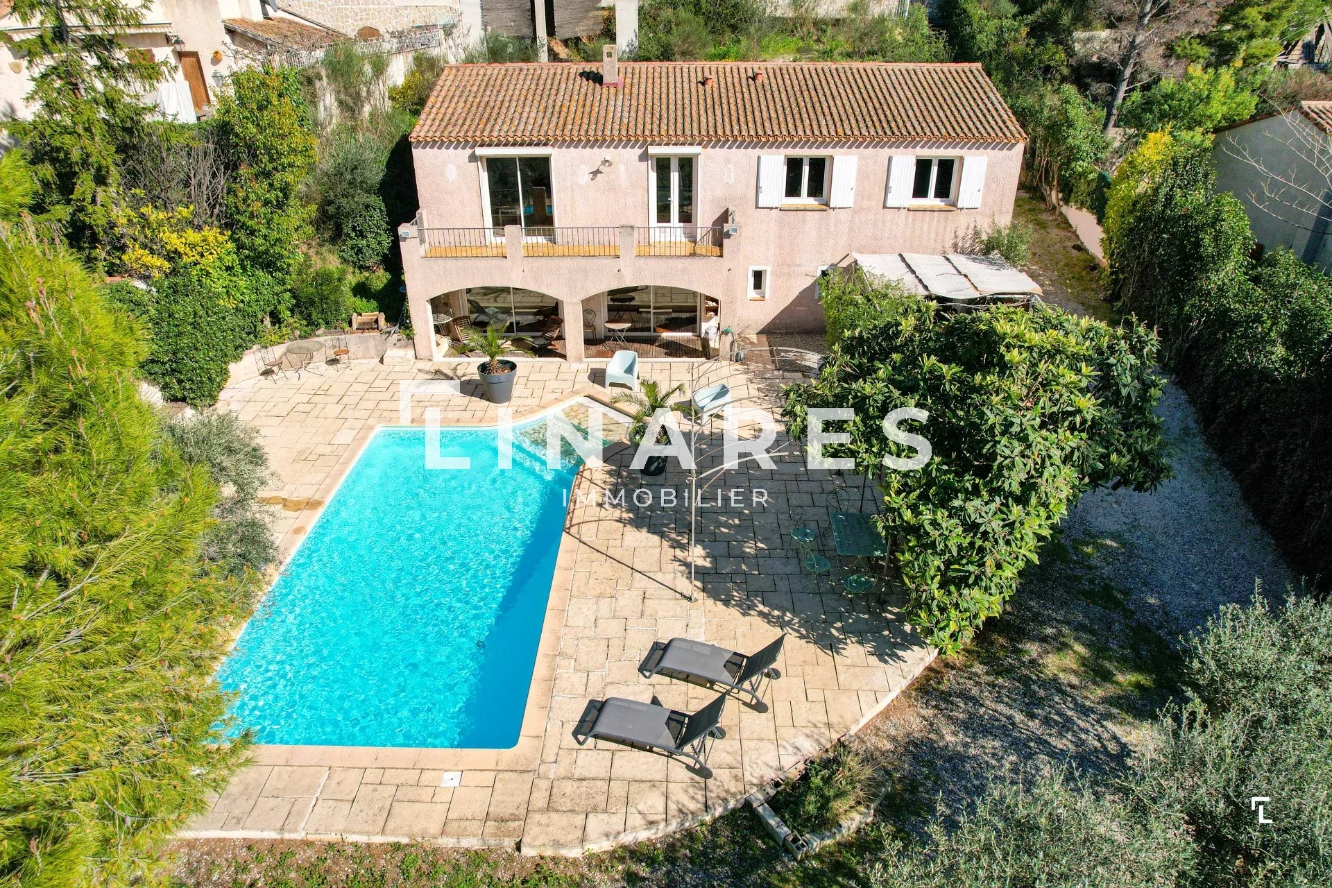 LA SELVAGGIA - Villa T7 de 190m2 - Parcelle 1137m2 - Piscine - 13190 ALLAUCH