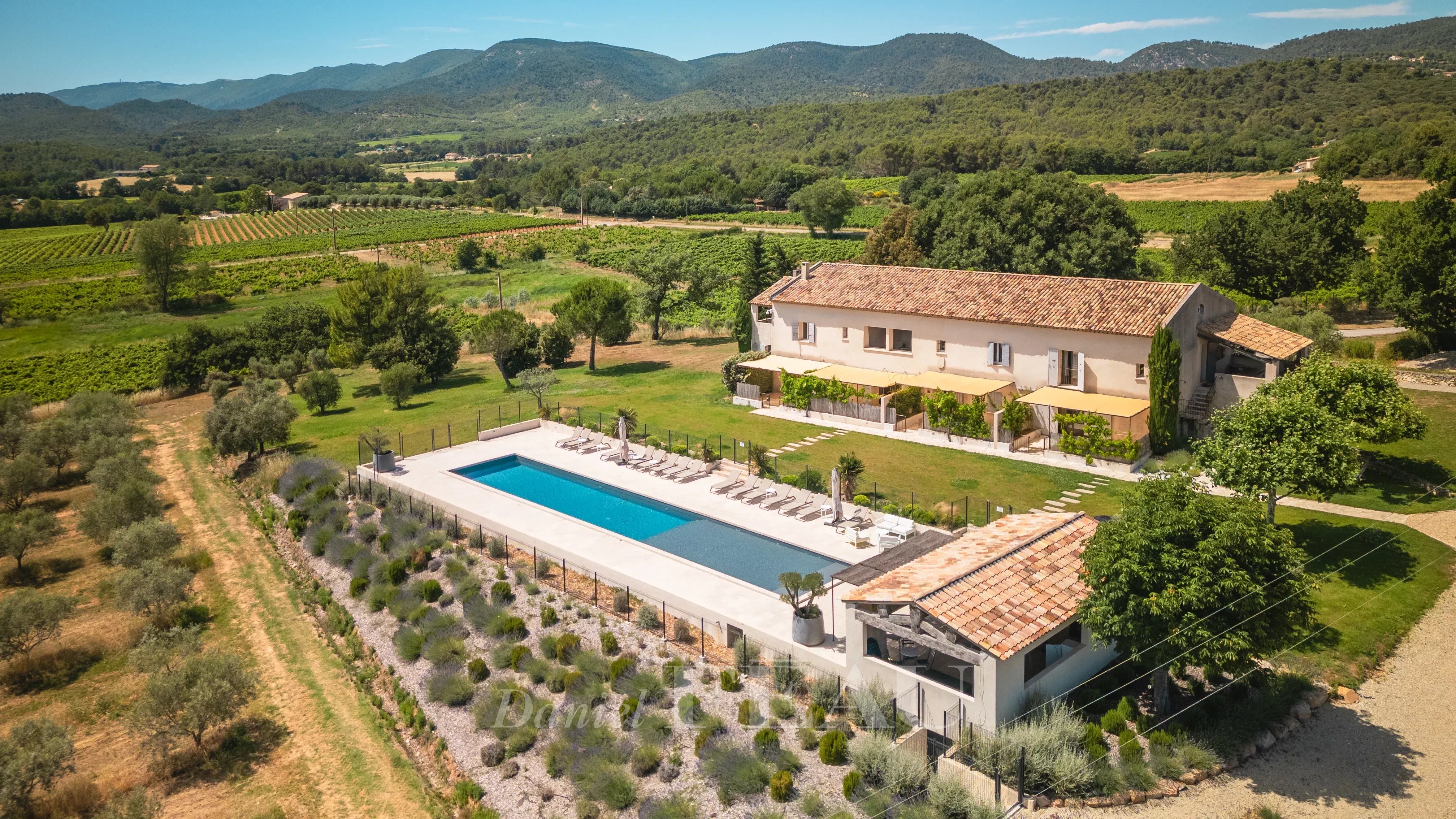 La Bastide des Jourdans - Mas provençal
