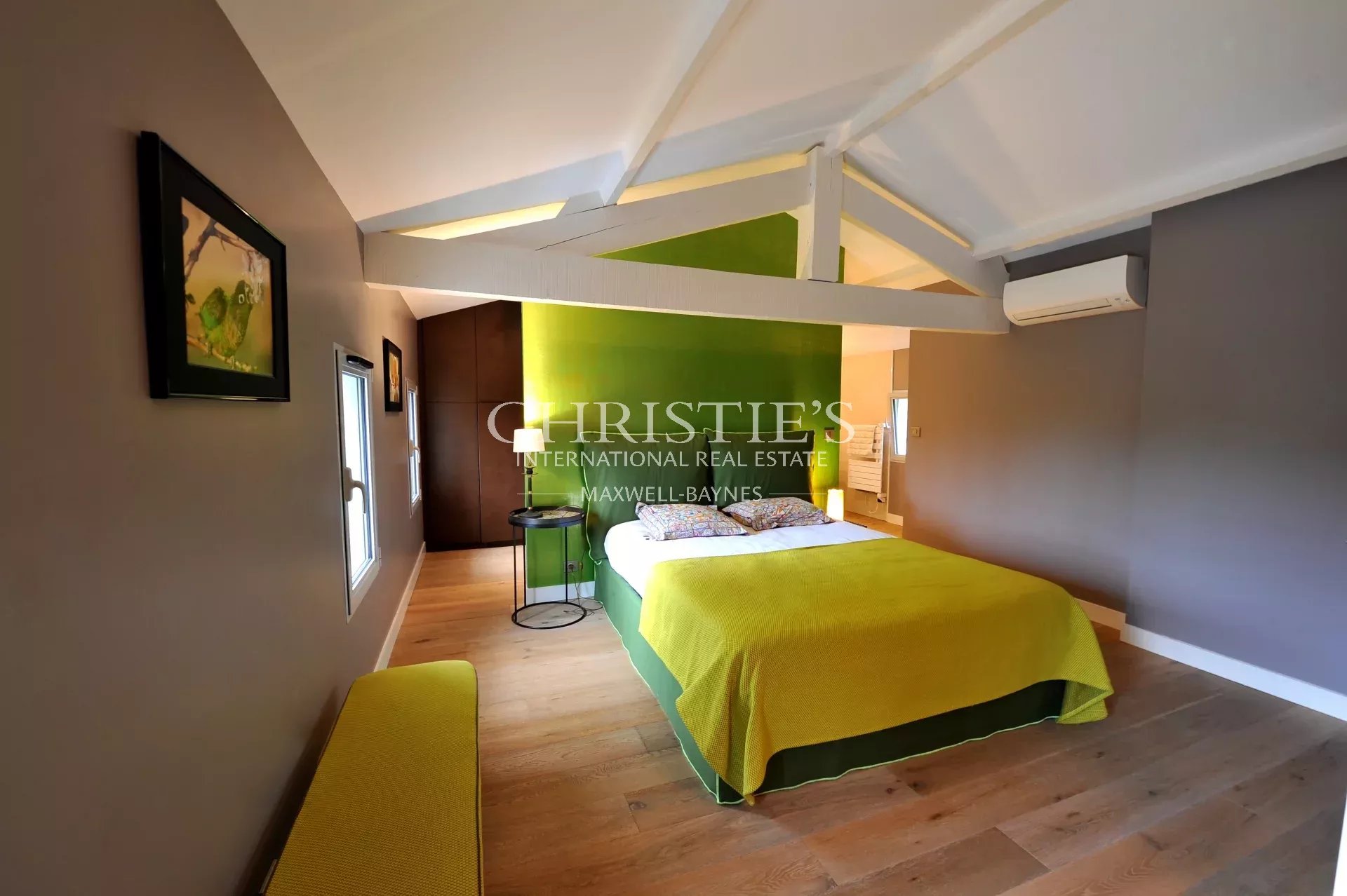 4 Bedroom Villa/Townhouse's Image 3