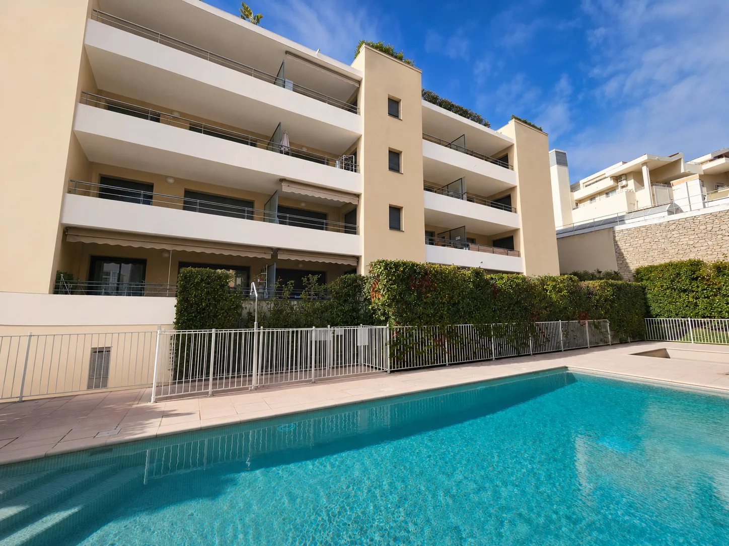 Agence immobilière de AZUR ACT IMMOBILIER