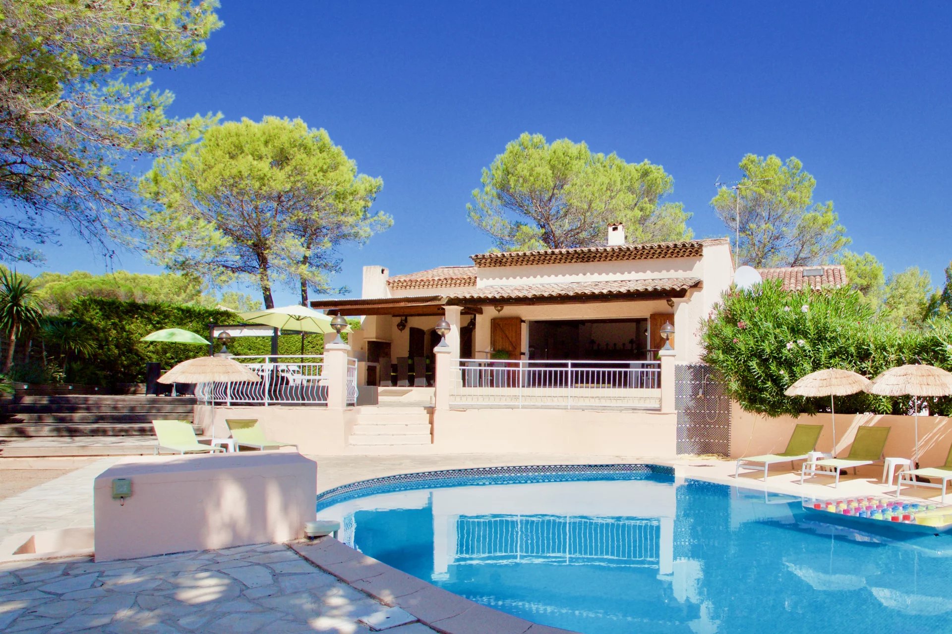 HOLIDAY RENTAL - VILLA CIGALES - ROQUEBRUNE-SUR-ARGENS