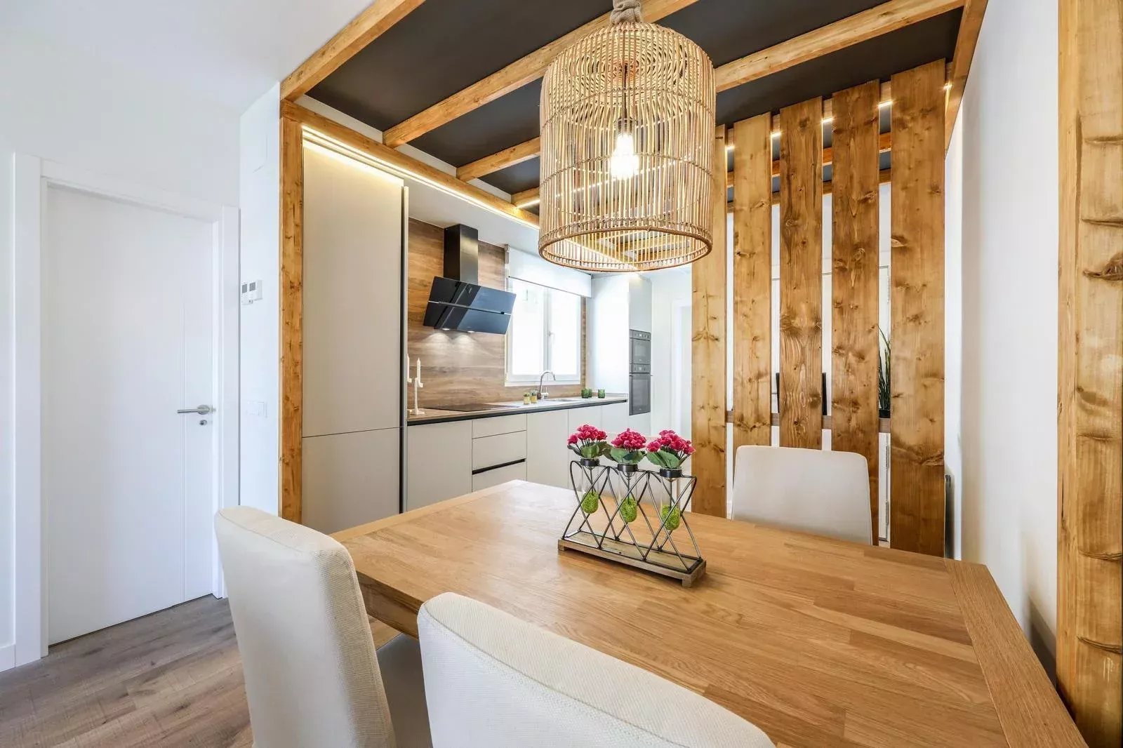 Modern and Bright Apartment on Paseo de la Castellana - picture 7