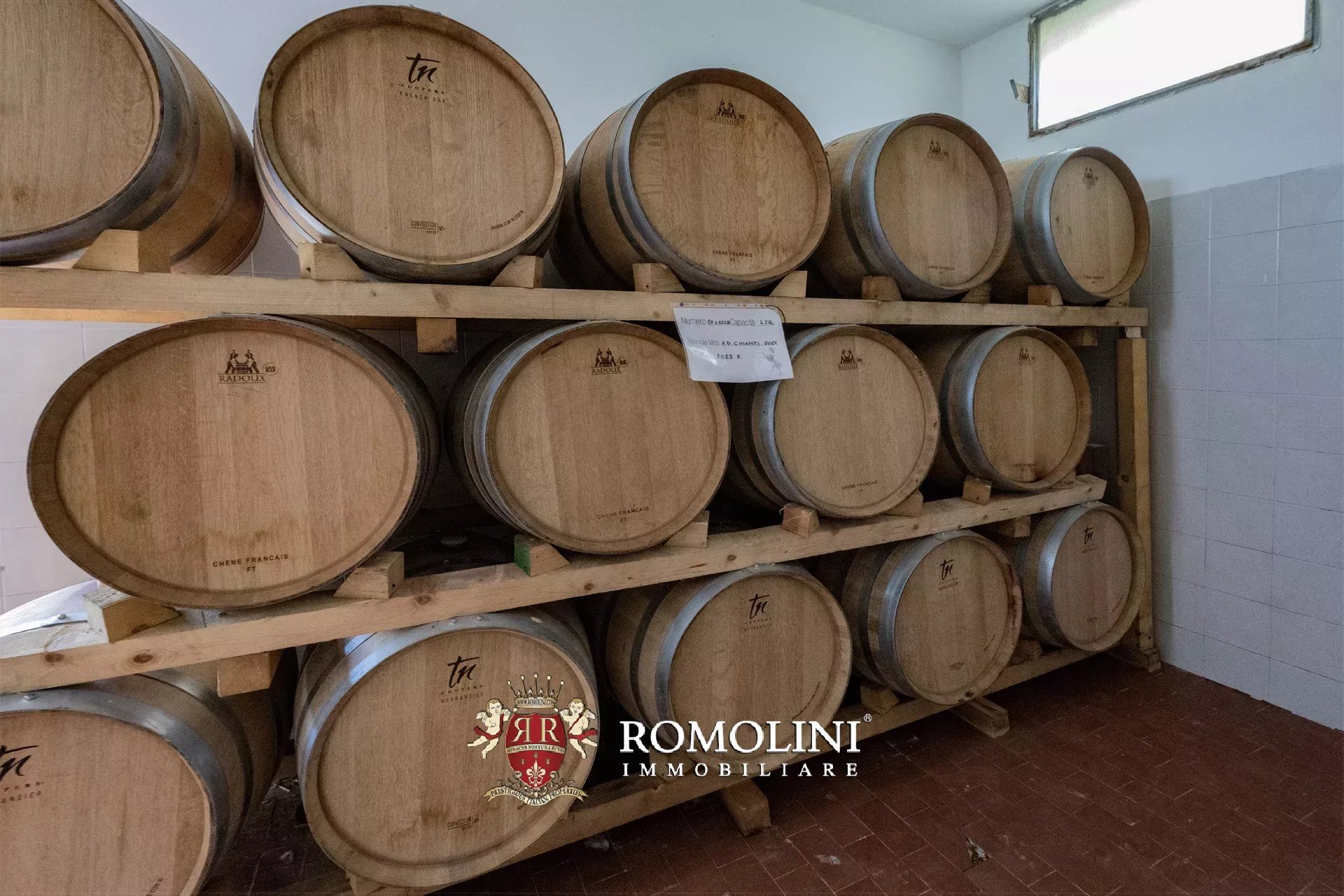 7 Bedroom Vineyard's Image 49