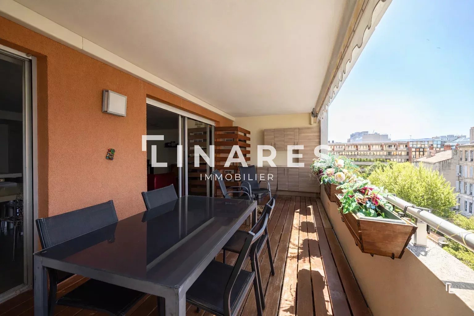 SPACIOSA  - Appartement duplex T6 de 155m2 - TERRASSE de 19 m2 - 13008