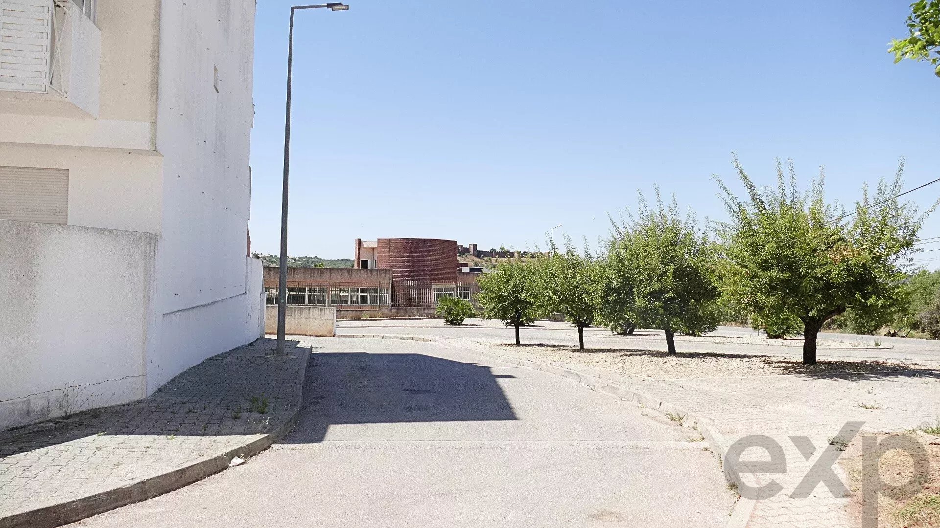 Combined Property: Warehouse/Commercial Space with exclusive access to a 25 space garage 8300-016 image 16