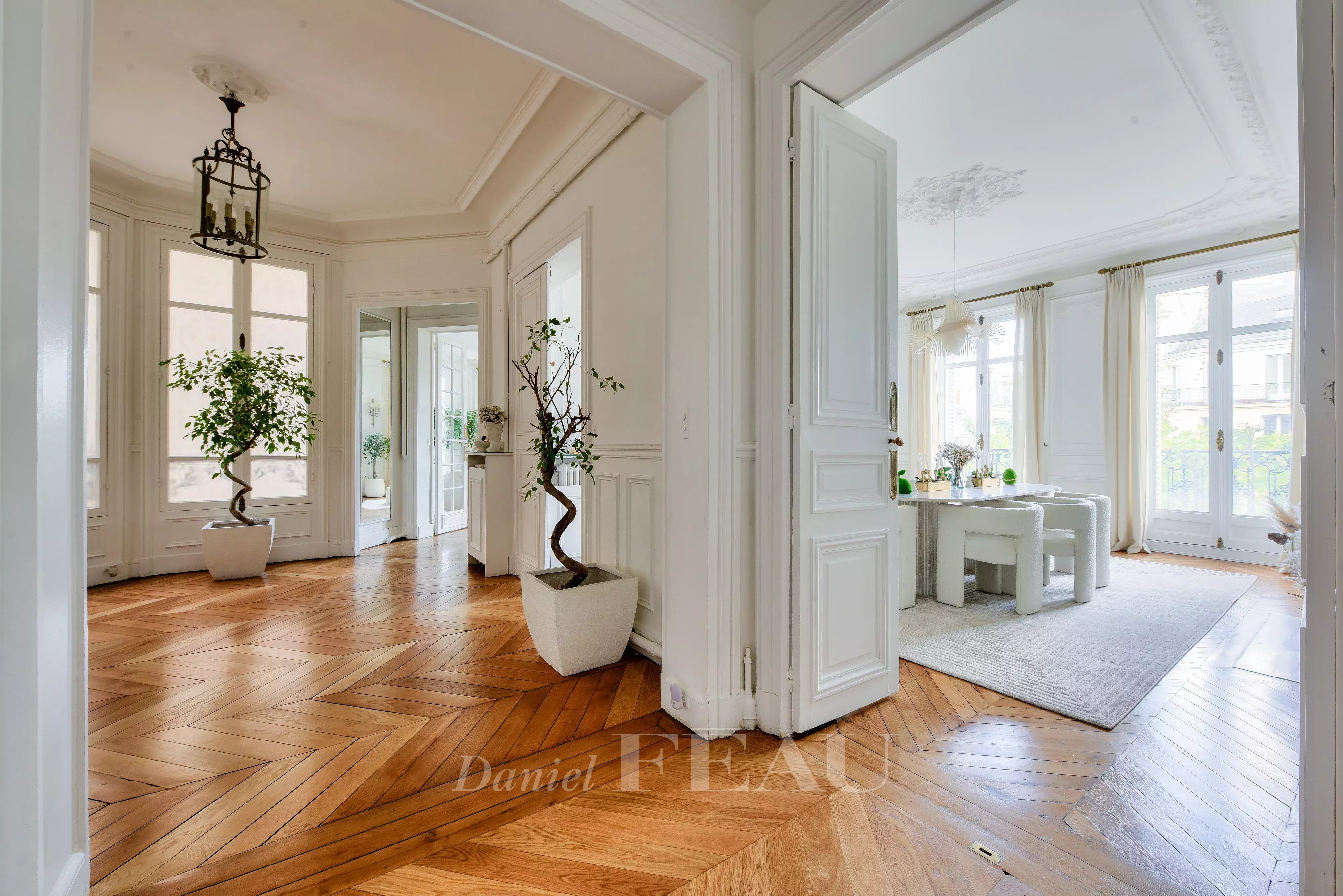Location Appartement Paris 8ème