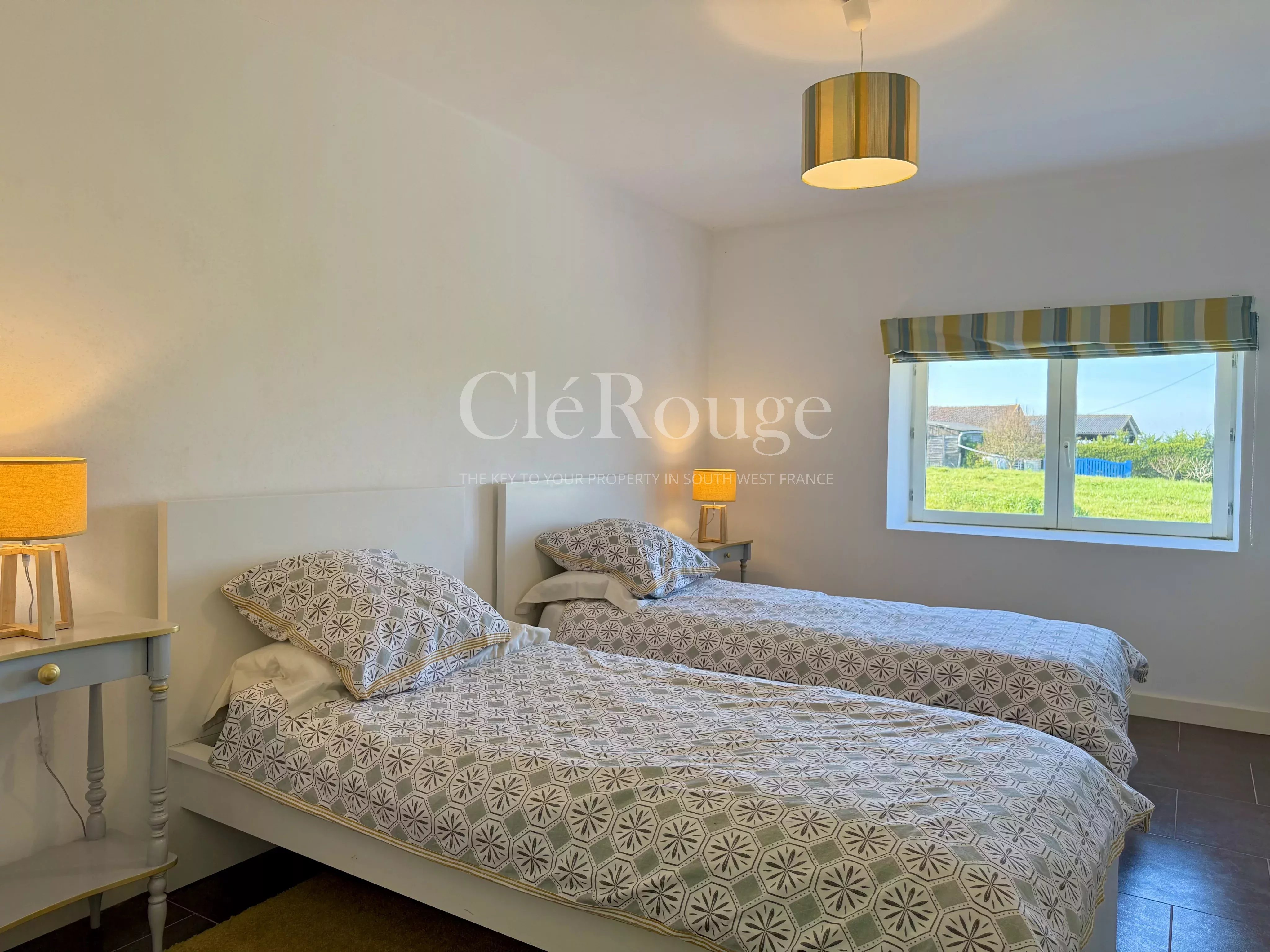 Elégante propriété en pierre avec 2 gîtes, piscine et grange située dans le triangle d'or entre Duras et Eymet