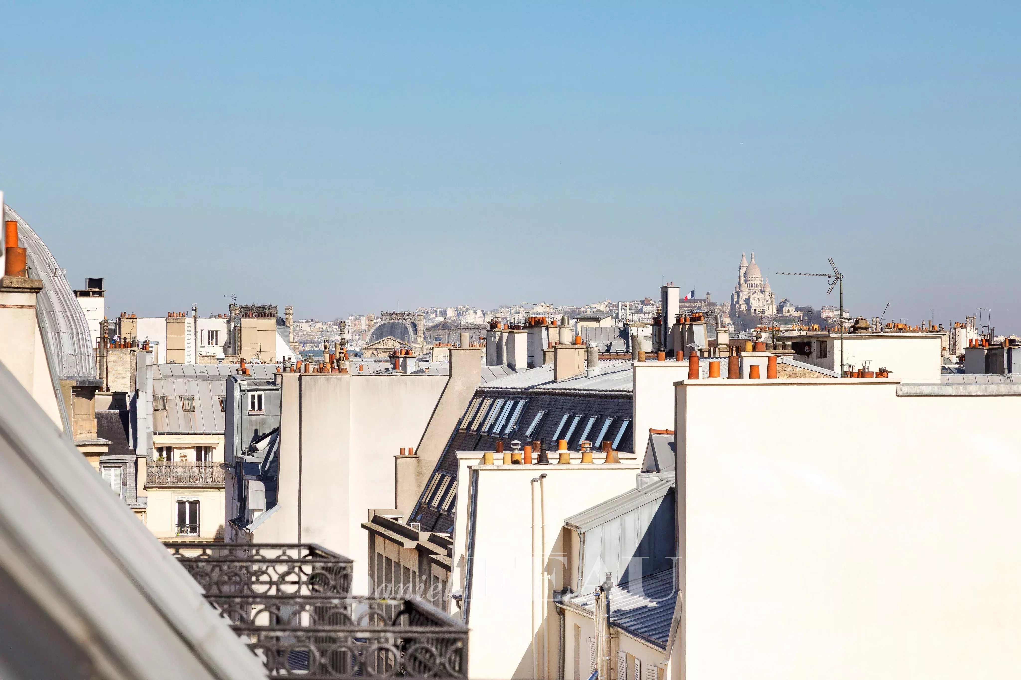 Vue depuis un des balcons du salon.