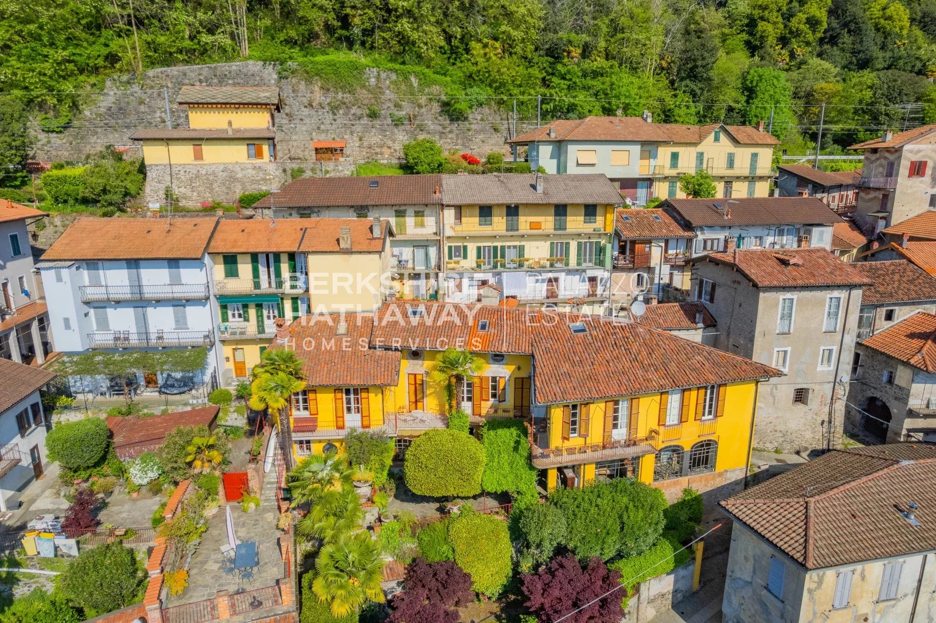 Historic Residence with Three Independent Units and Panoramic Lake Maggiore Views in Solcio di Lesa