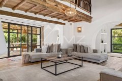 Luxury Villa for Sale in Mougins | Exceptional Family Estate — photo 3 of 7