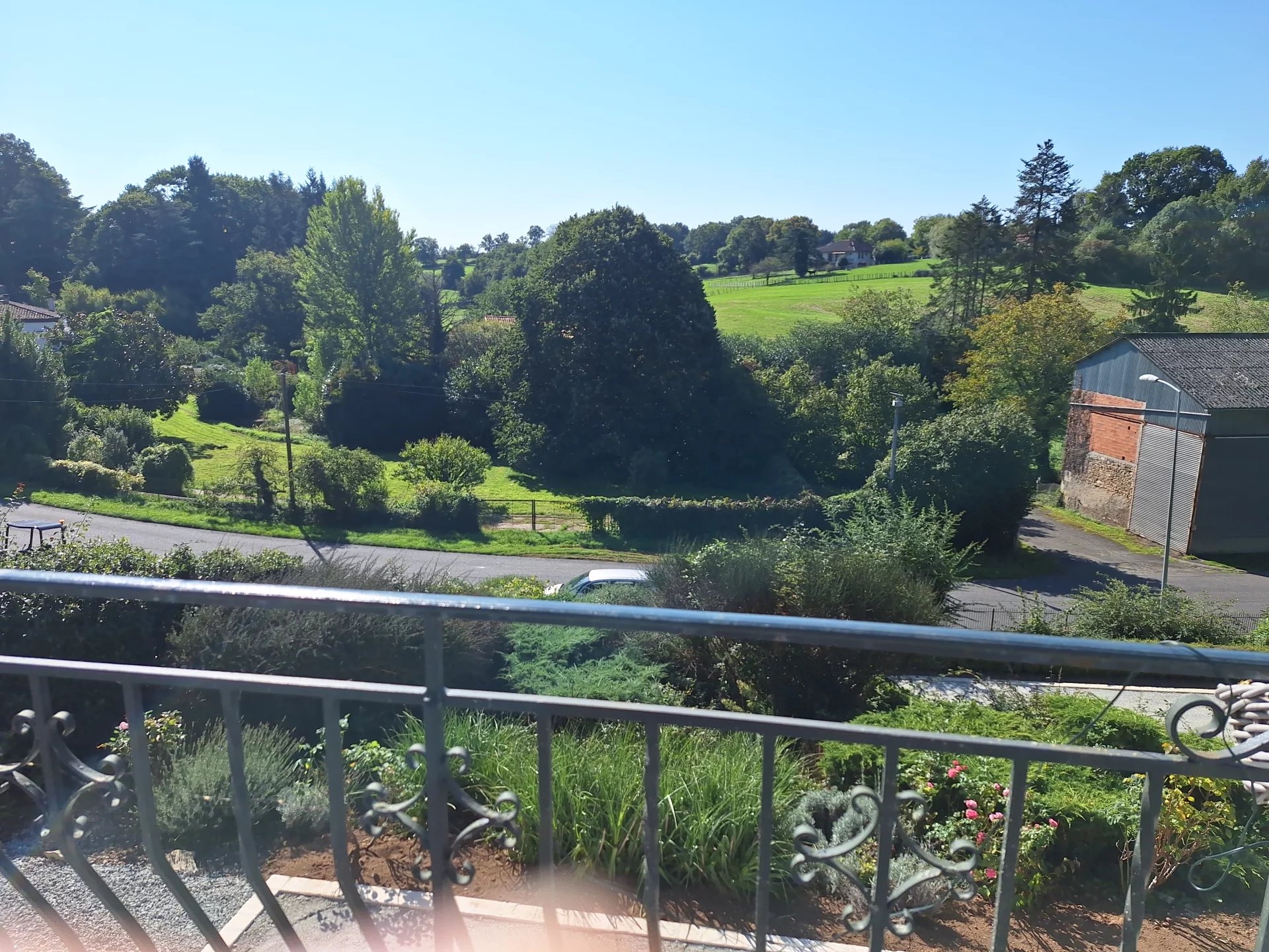 House in Charroux - Image 2