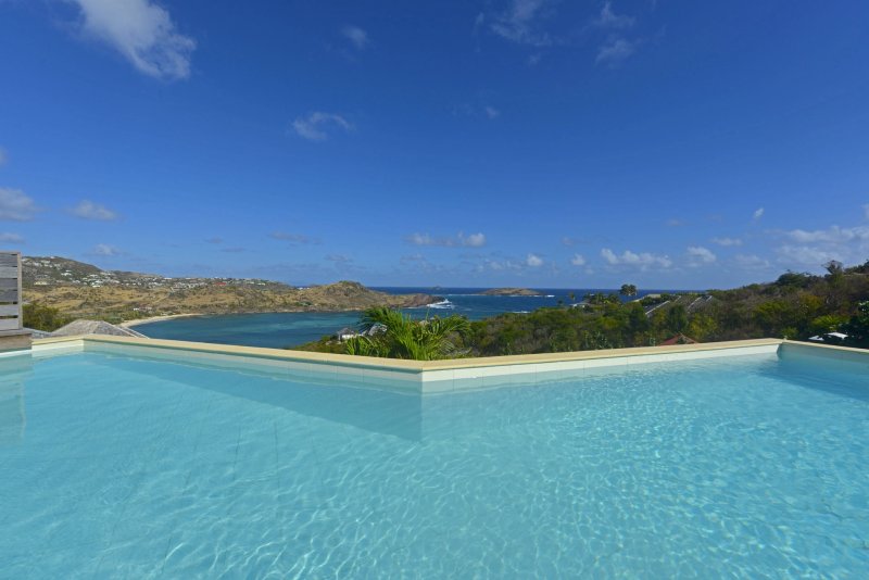 Belle et vaste villa 5 chambres dans le Domaine du Levant