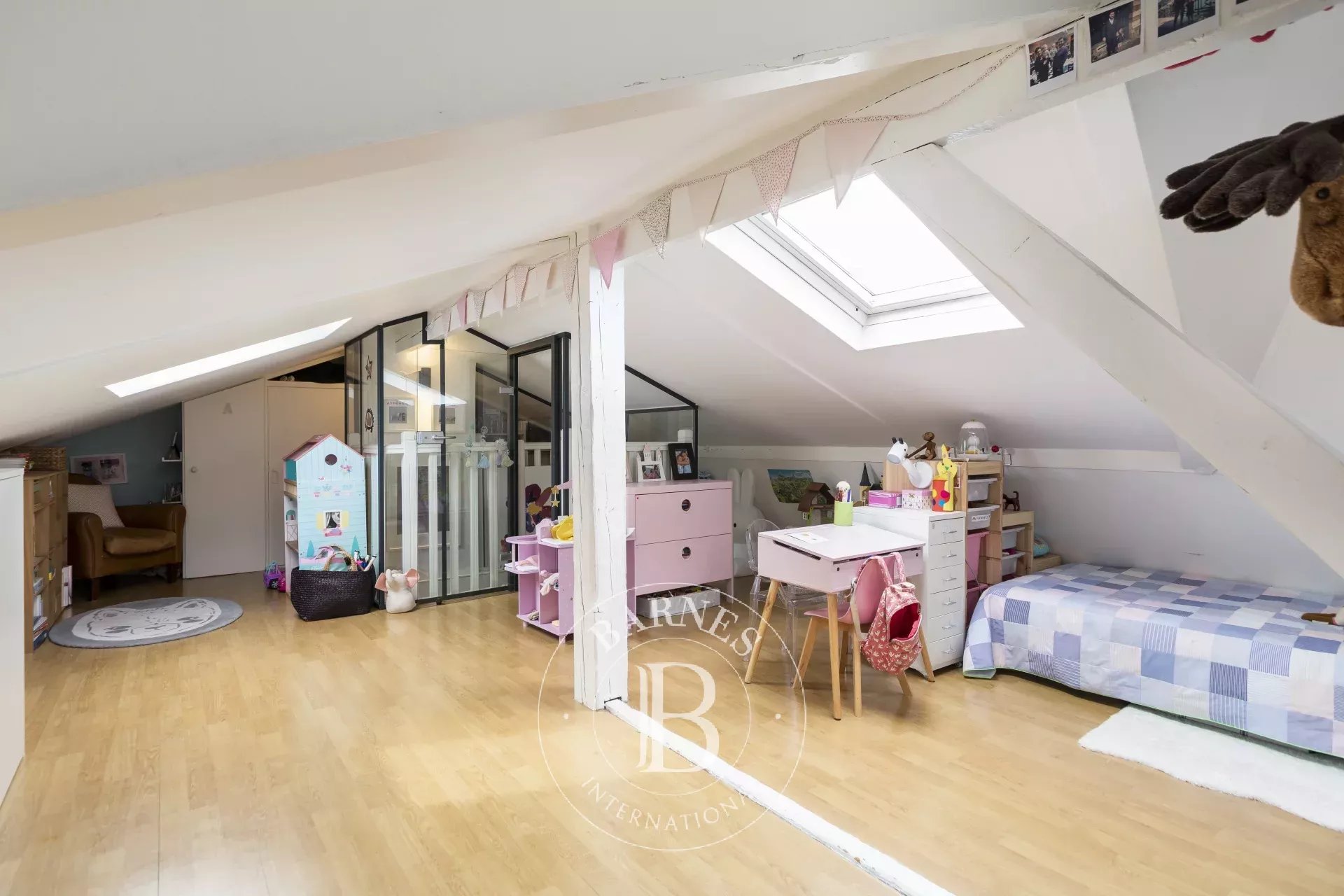 Exclusive - Neuilly Chézy-Borghèse - 2-bed duplex apartment - Atypical charm - picture 10