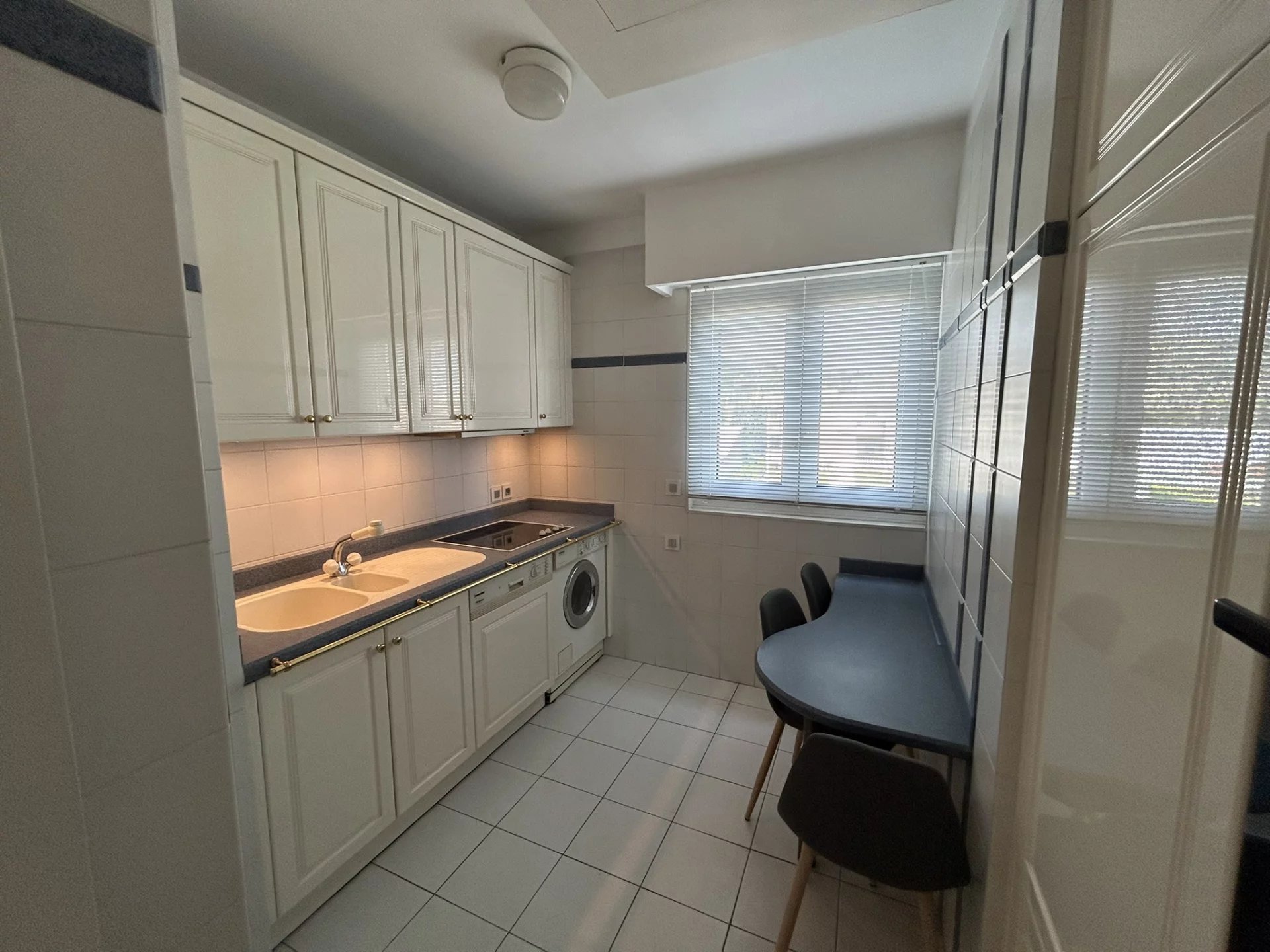 Appartement - Golf-Juan - Bord de mer - Photo 5