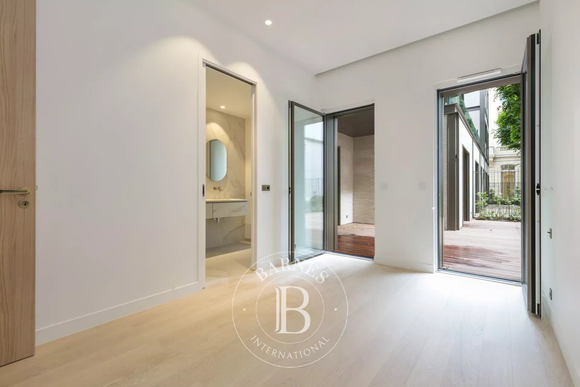 Daire Paris 8ème - picture 4