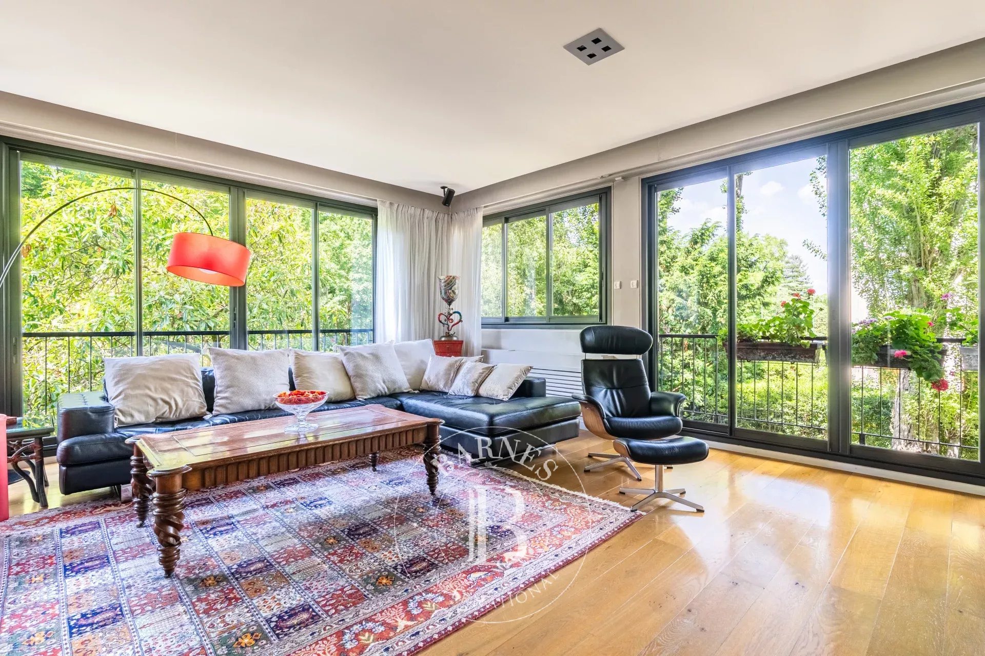 Paris 16 - South Muette/Bois de Boulogne - 3-bedroom family apartment