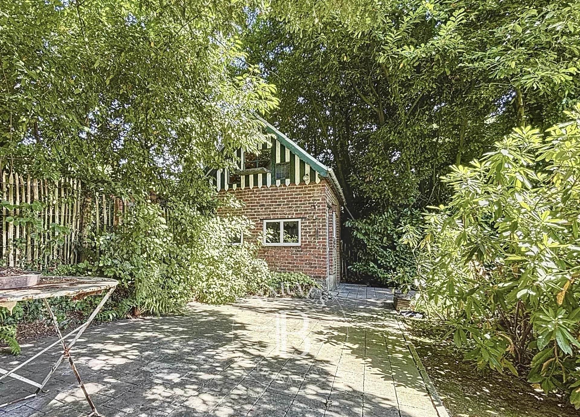 Uccle - Observatoire - Magnifique maison de maître sur 11,85 ares.