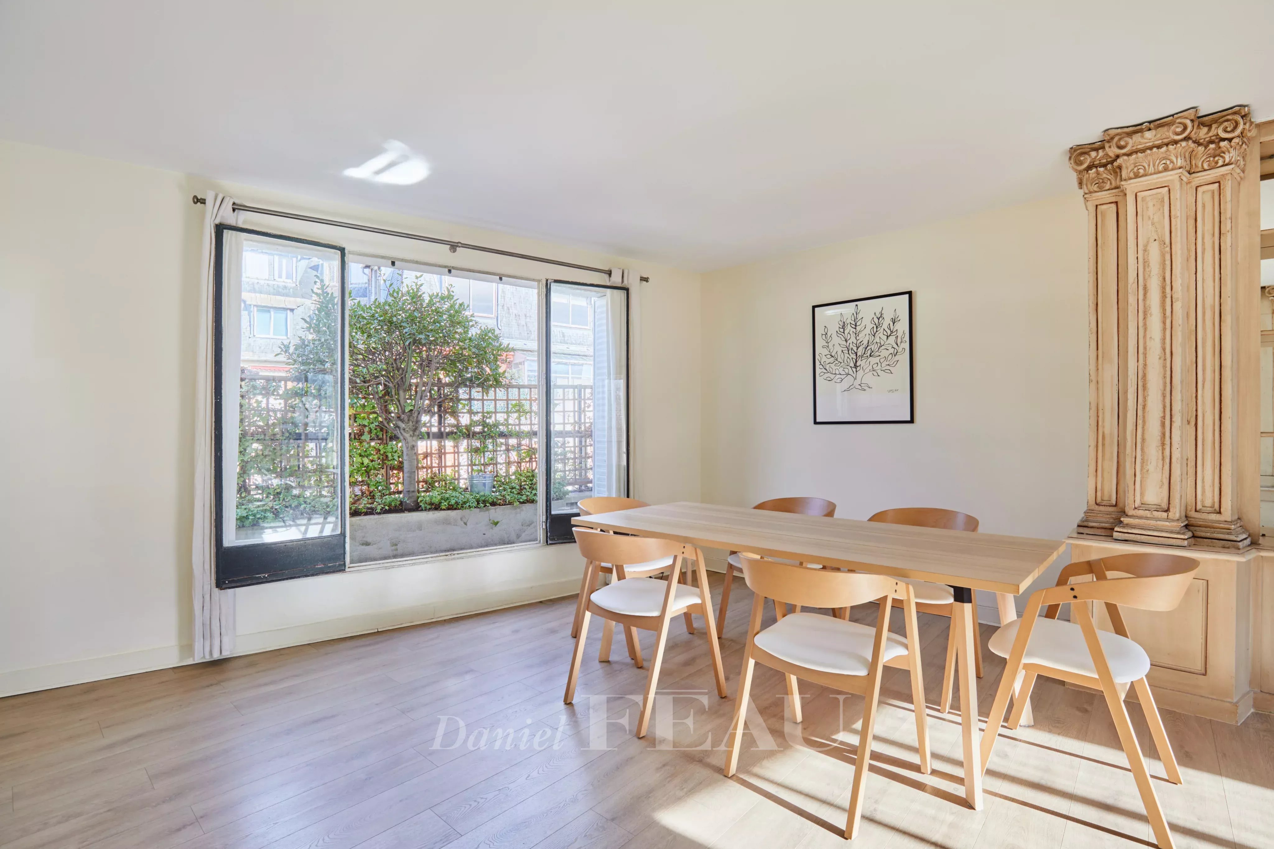 Sale Apartment Paris 16th