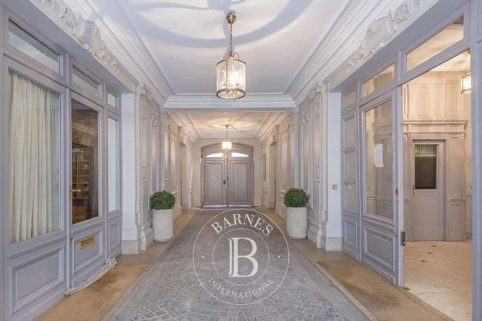 Daire Paris 8ème - picture 10