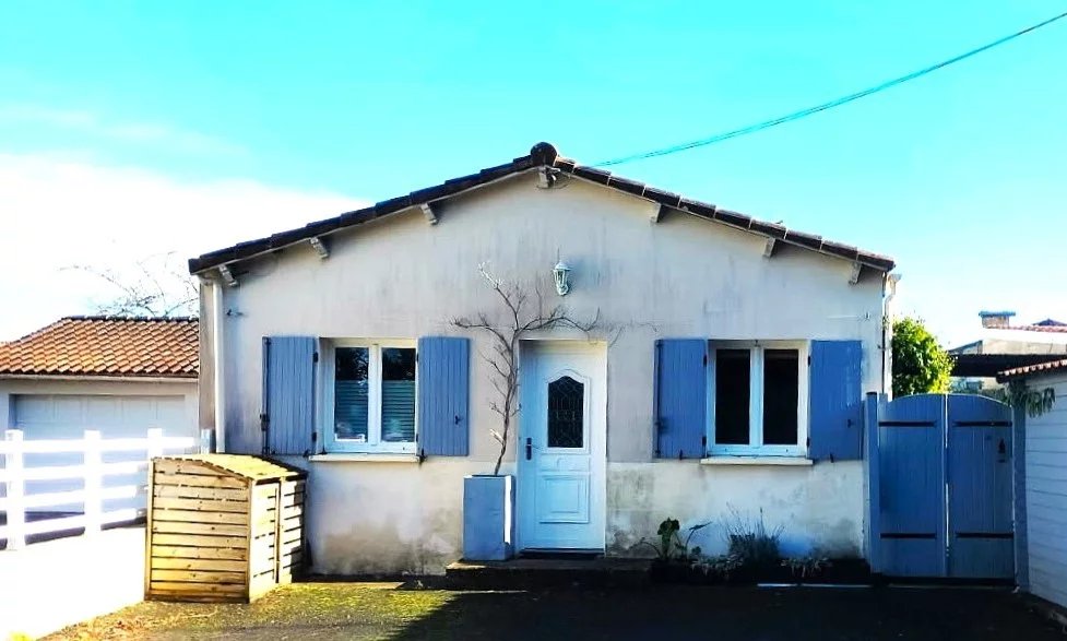 Versatile Bungalow Near Saintes Centre