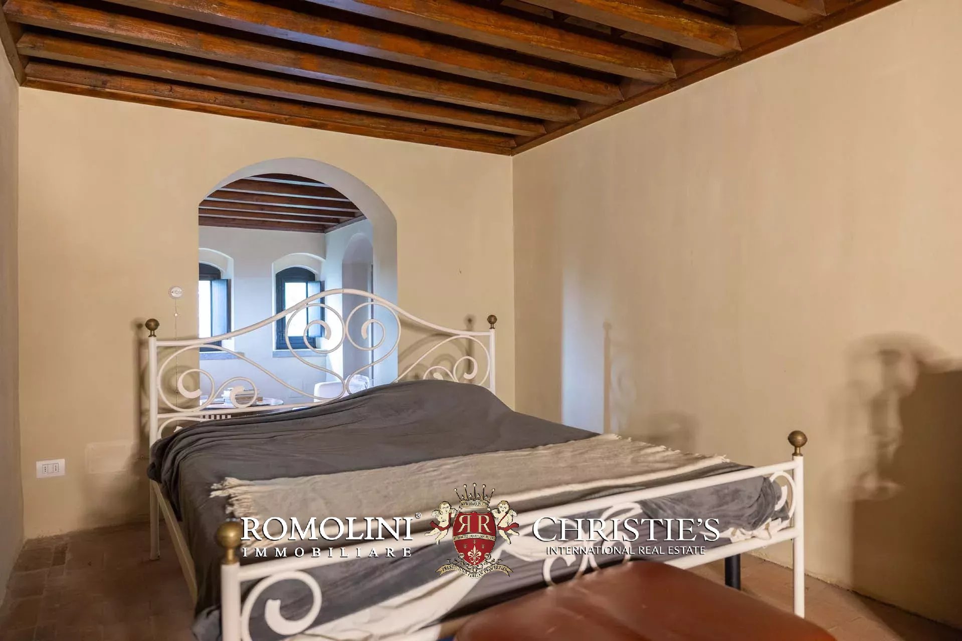 35 Bedroom Chateau's Image 76