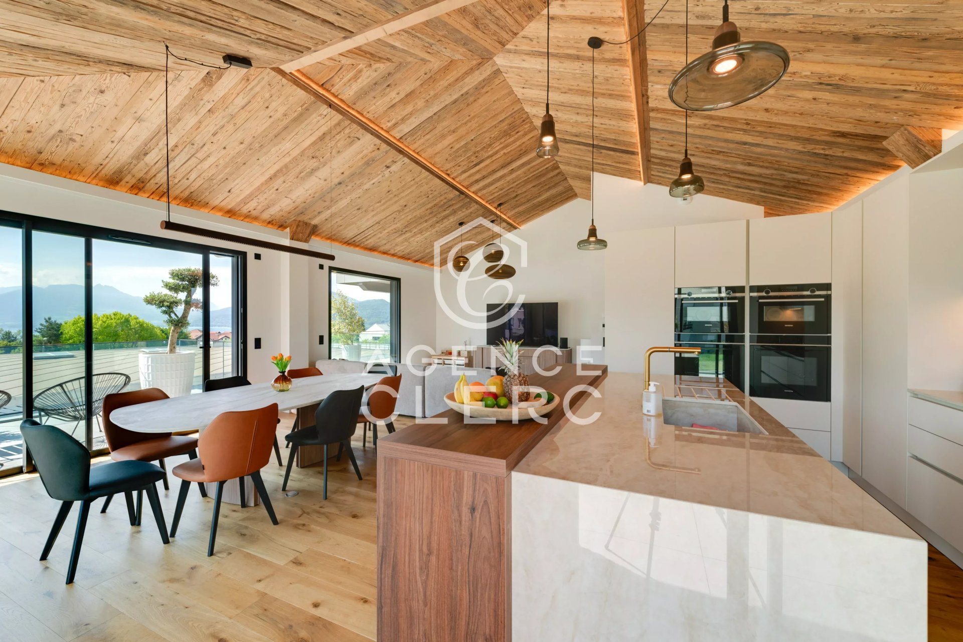 5 Bedroom Villa/Townhouse's Image 10
