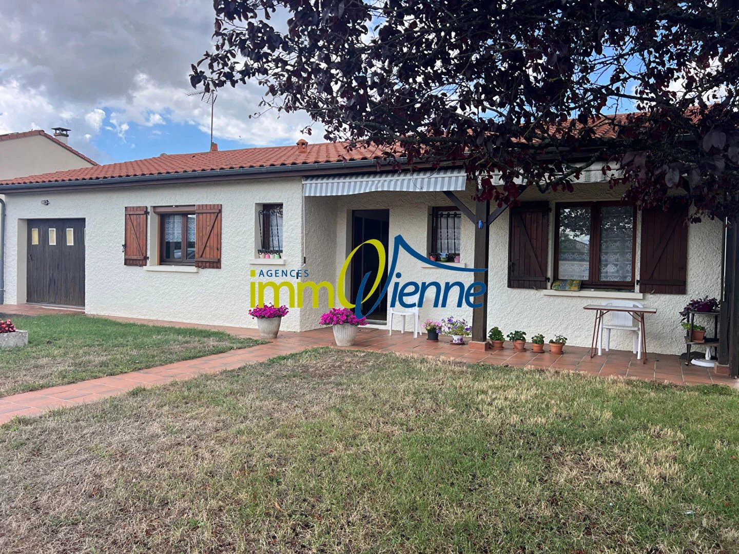 LUSSAC LES CHATEAUX PLAIN PIED /  LA PARFAITE !